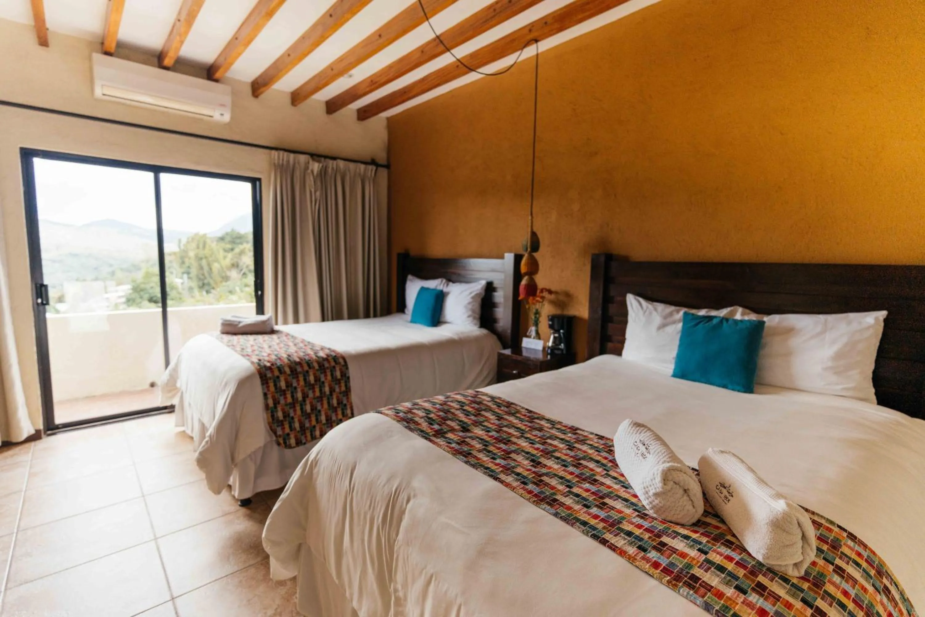 Mountain view, Bed in Casa 1800 Ataco Hotel Boutique
