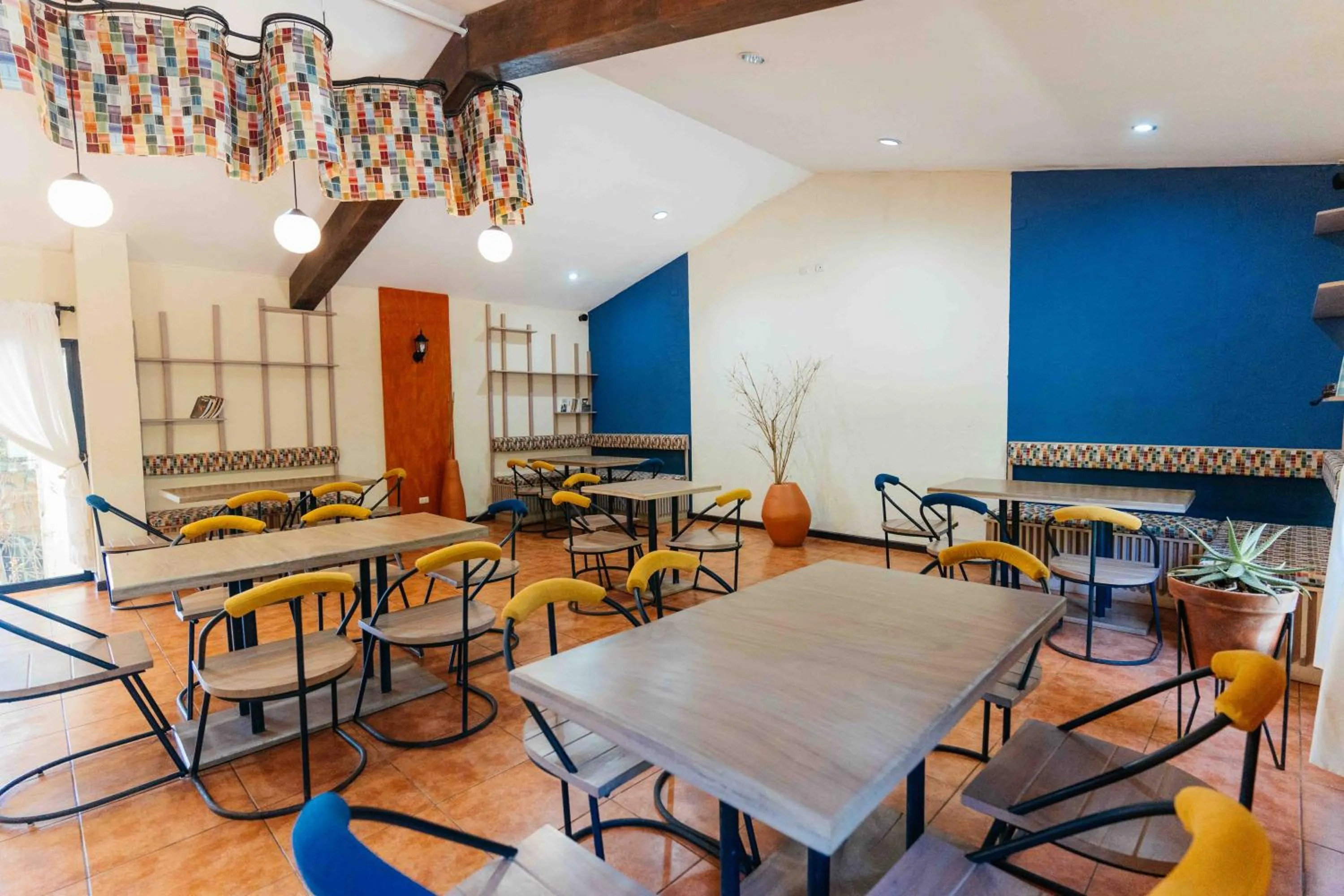 Restaurant/places to eat in Casa 1800 Ataco Hotel Boutique