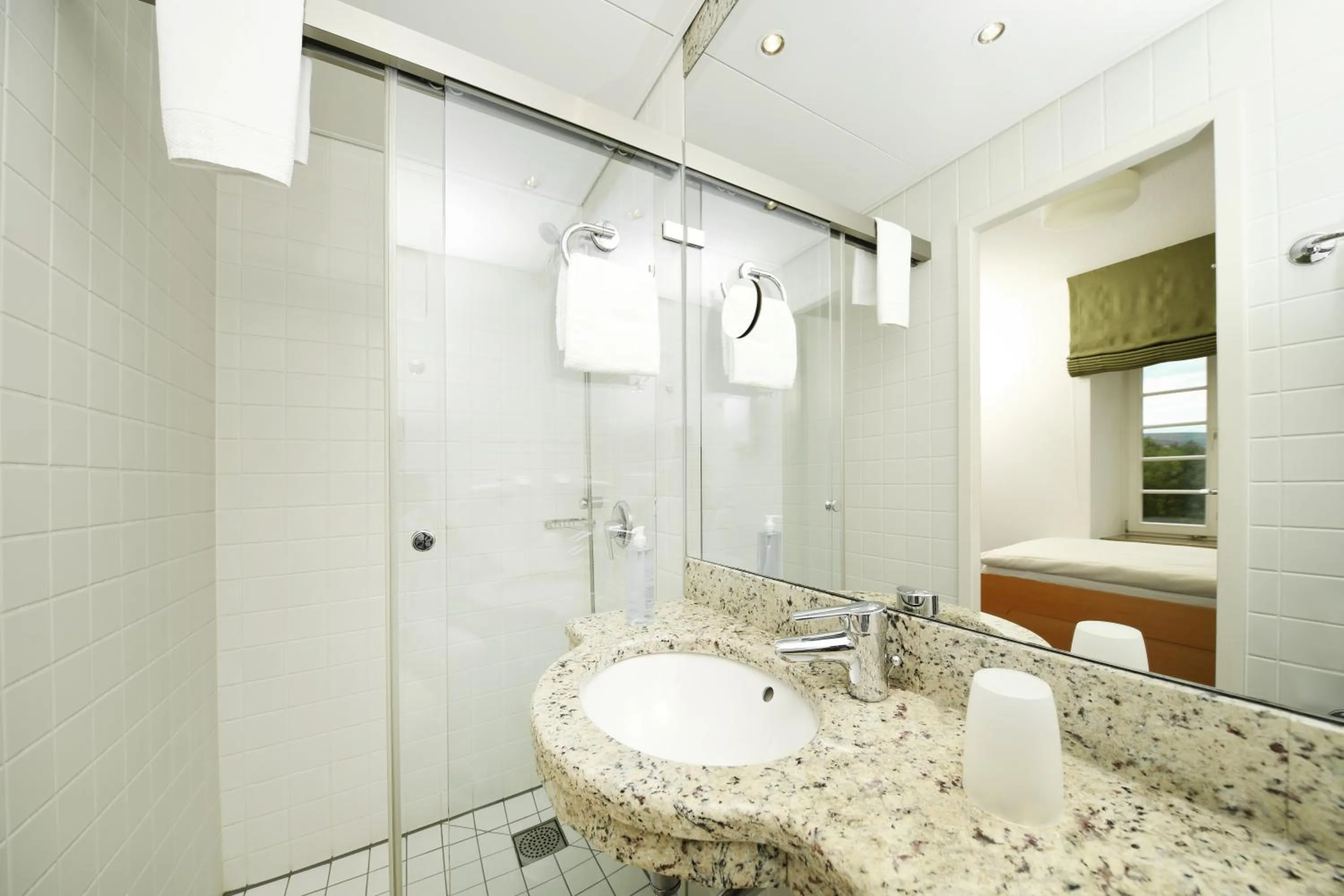 Bathroom in Bildungshaus Neckarelz