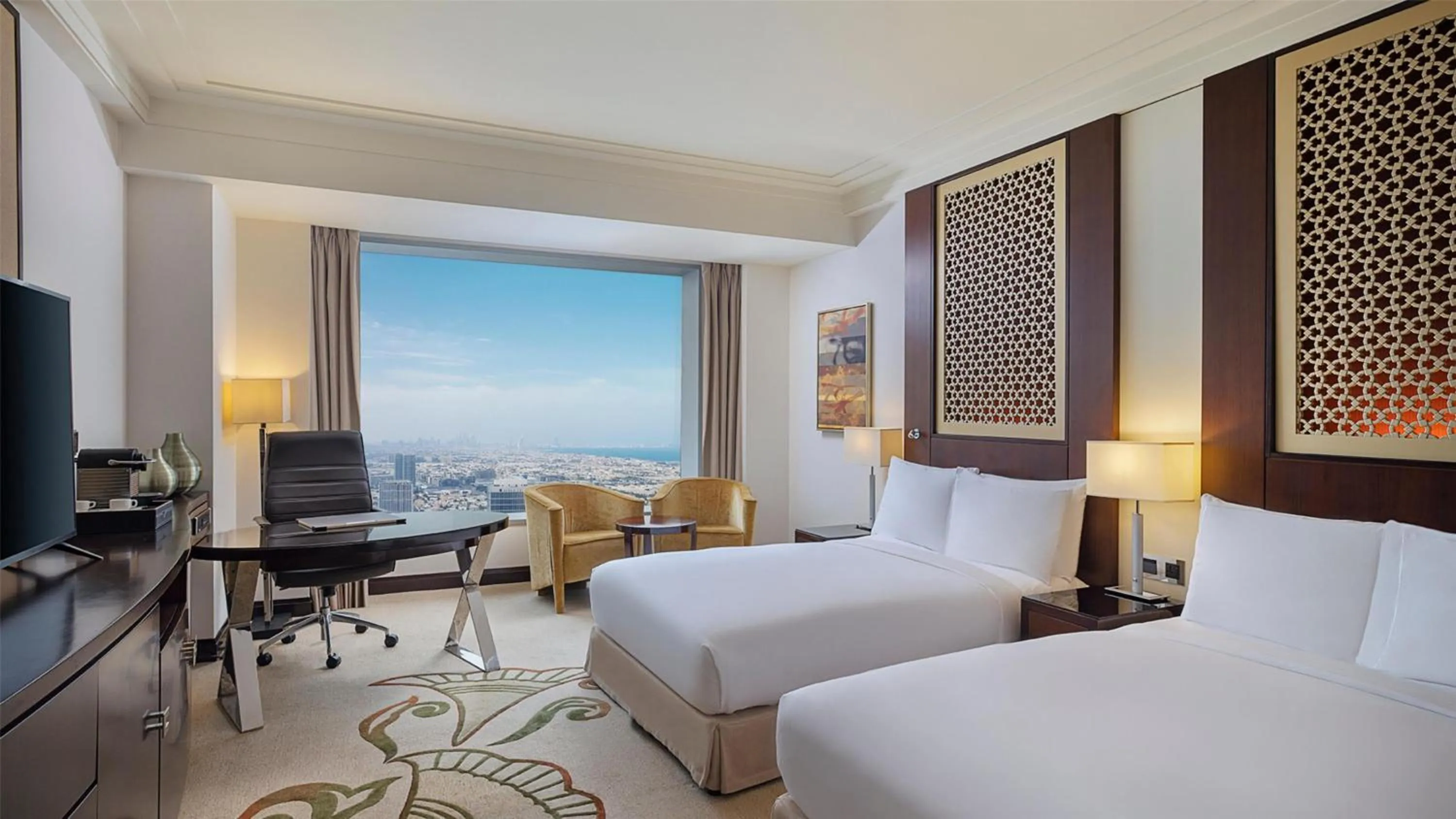 Bedroom, Bed in Conrad Dubai