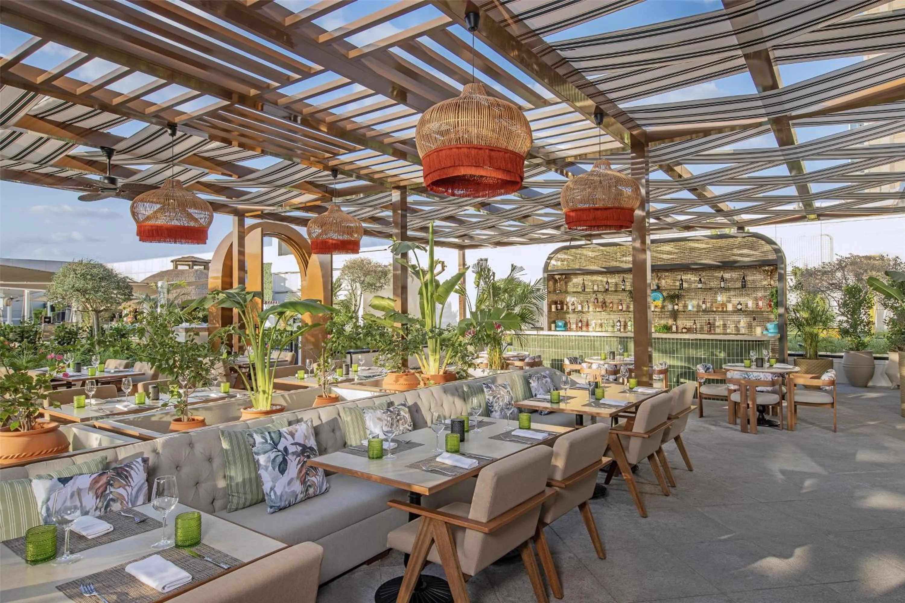 Restaurant/places to eat in Conrad Dubai