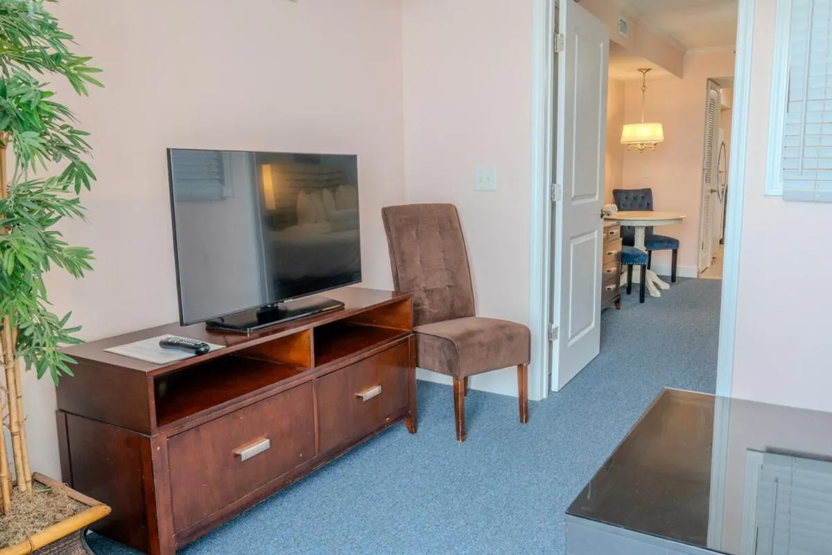 Towers On The Grove 724 Direct Oceanfront Suite Sleeps 6 guests