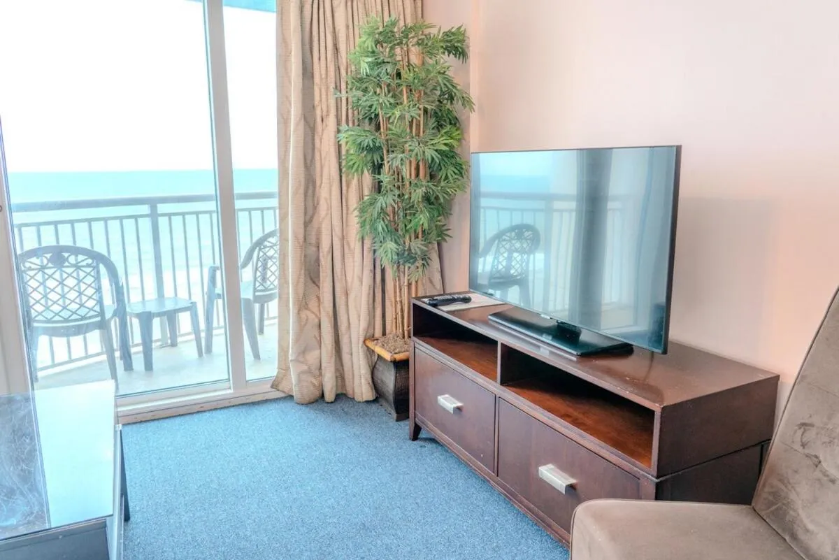 Towers On The Grove 724 Direct Oceanfront Suite Sleeps 6 guests