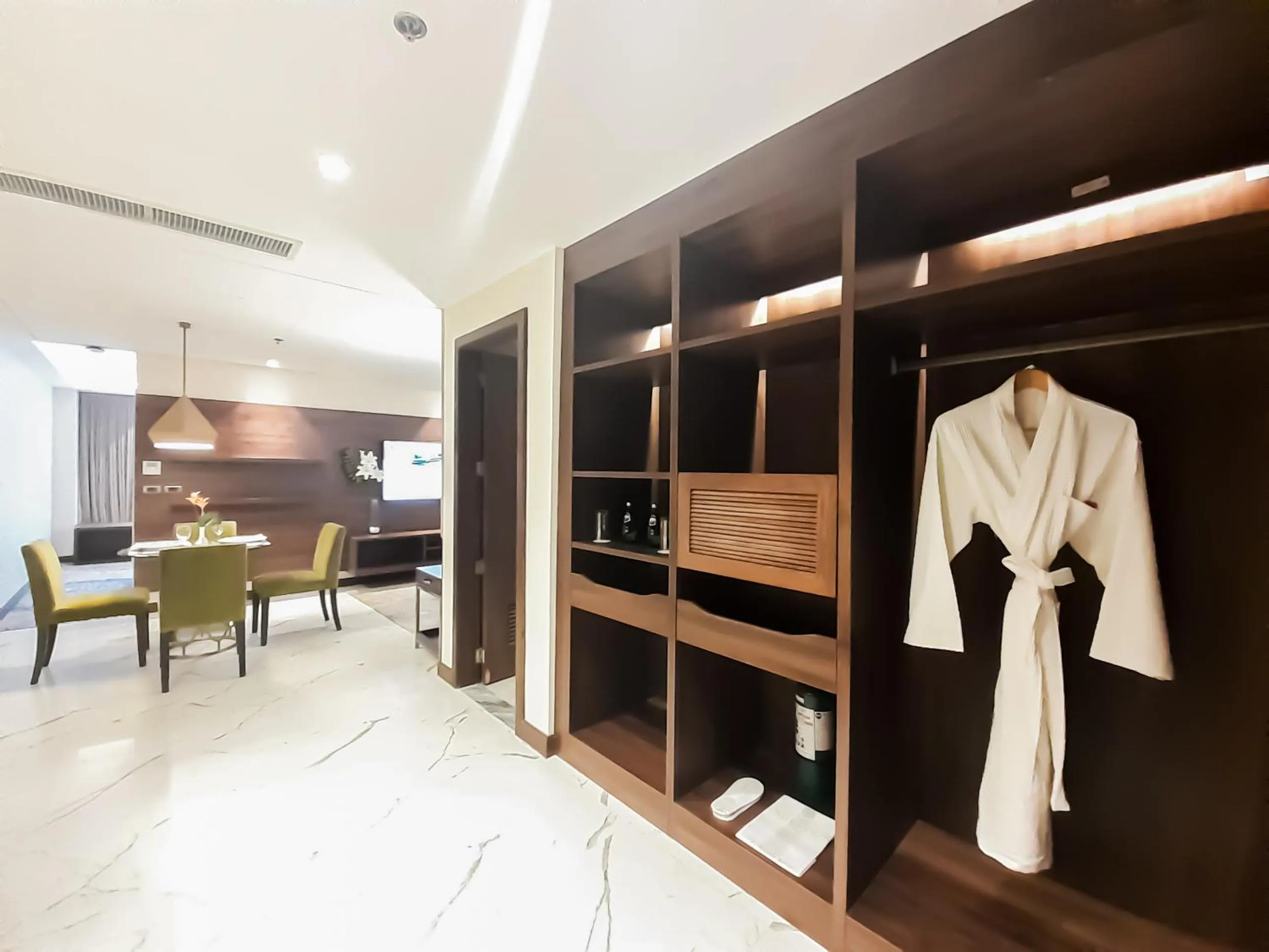 Dining area in The Excelsior Hotel Las Piñas