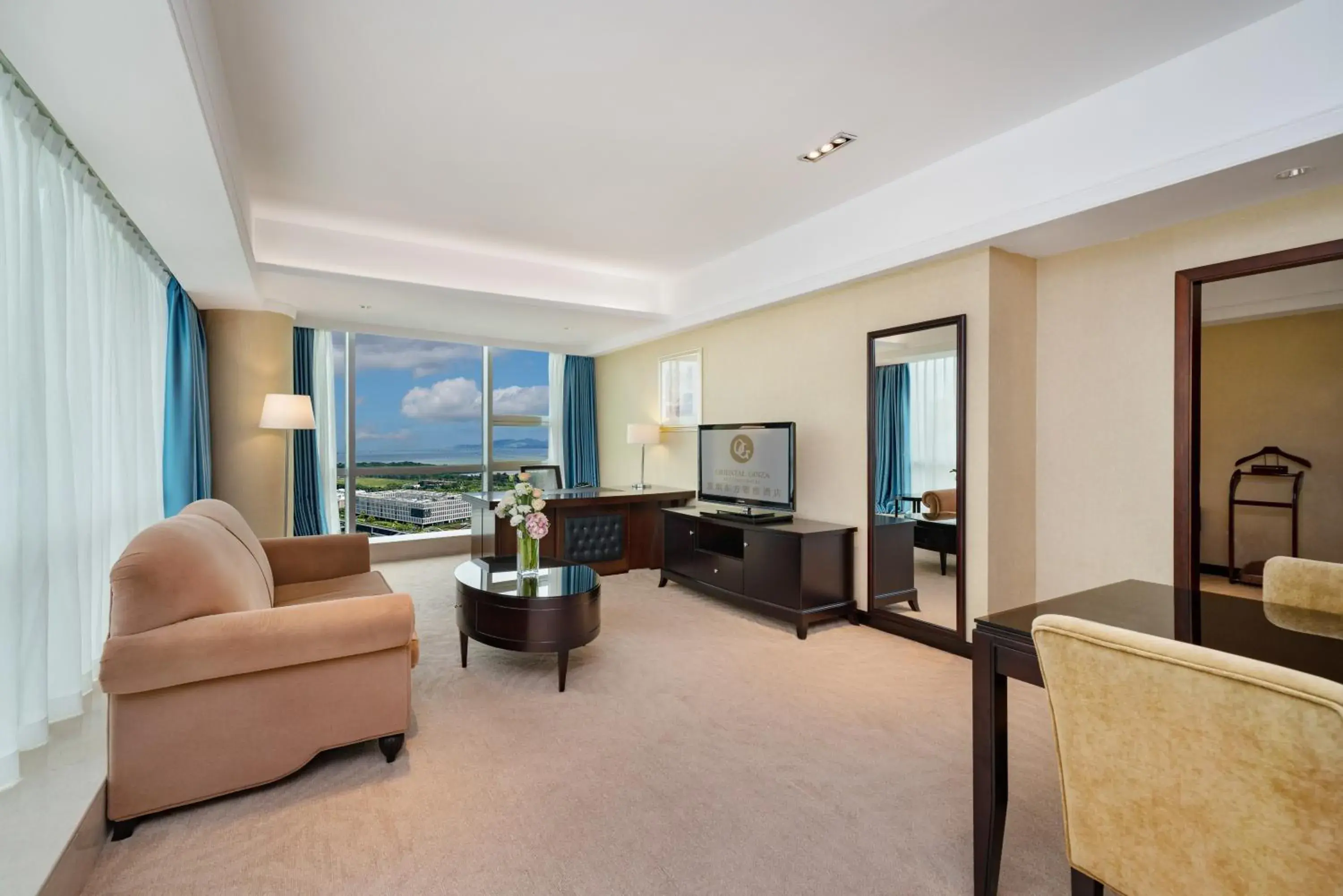 Superior Suite with Sea View in Oriental Ginza Hotel Shenzhen Superior Suite with Sea View in Oriental Ginza Hotel Shenzhen