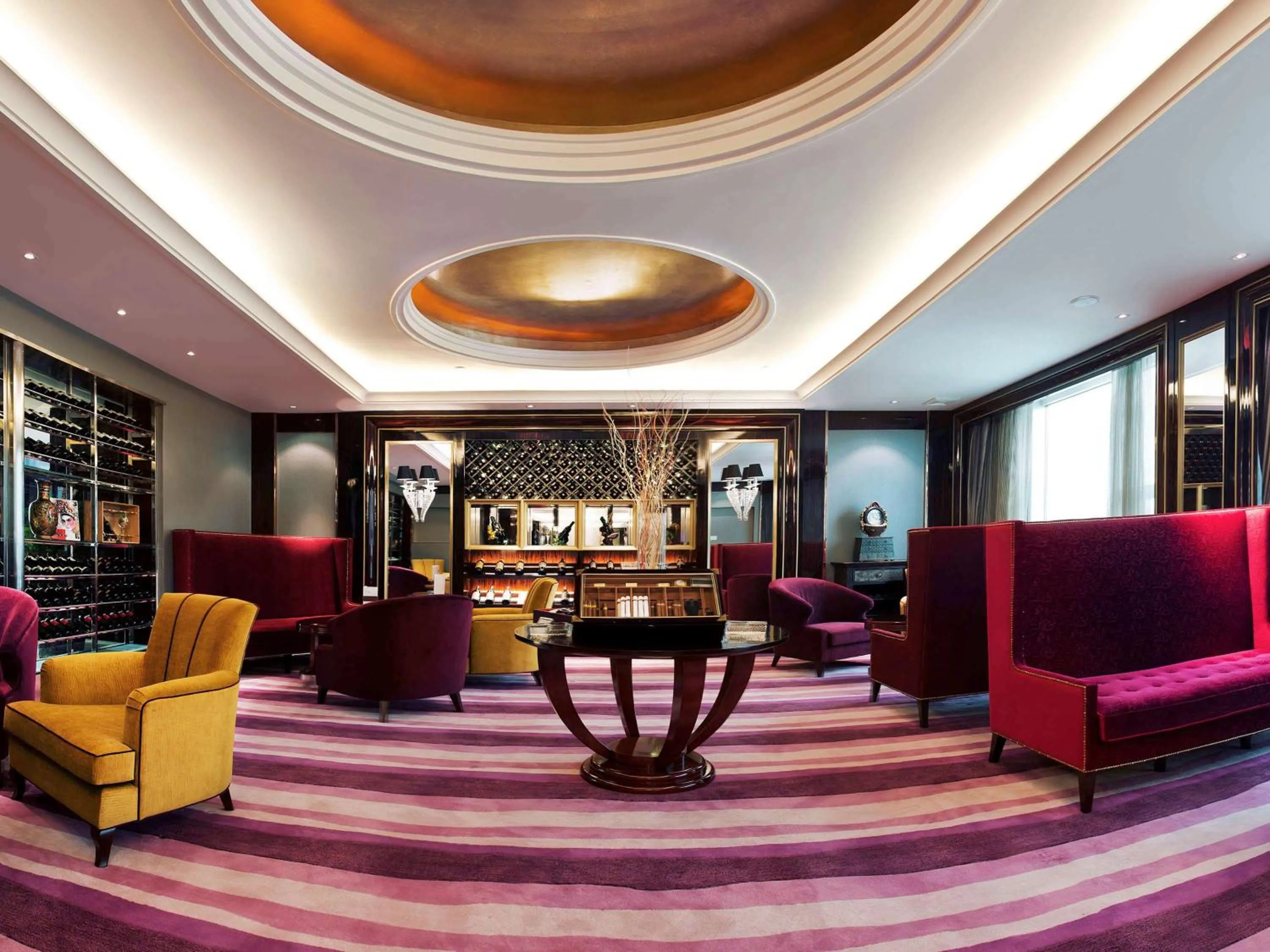 Lounge or bar in Oriental Ginza Hotel Shenzhen