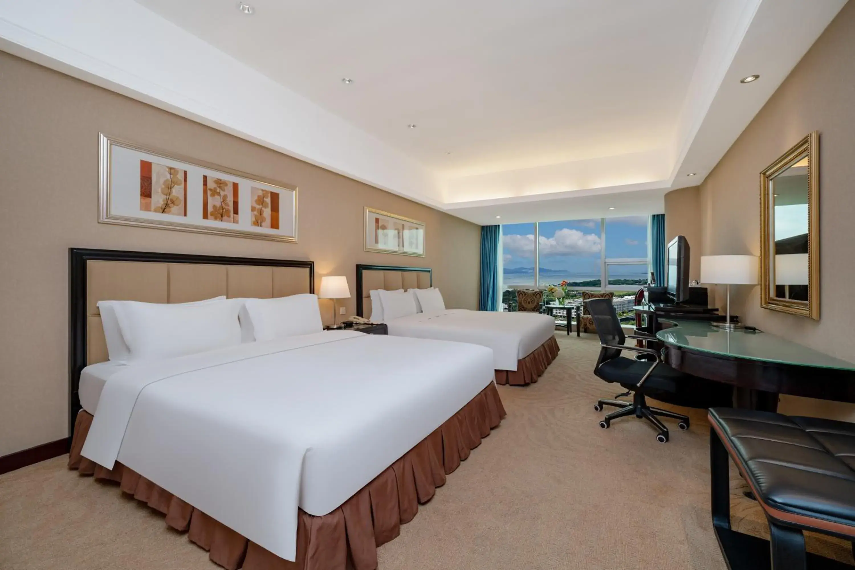 Deluxe Twin Room with Sea View in Oriental Ginza Hotel Shenzhen Deluxe Twin Room with Sea View in Oriental Ginza Hotel Shenzhen