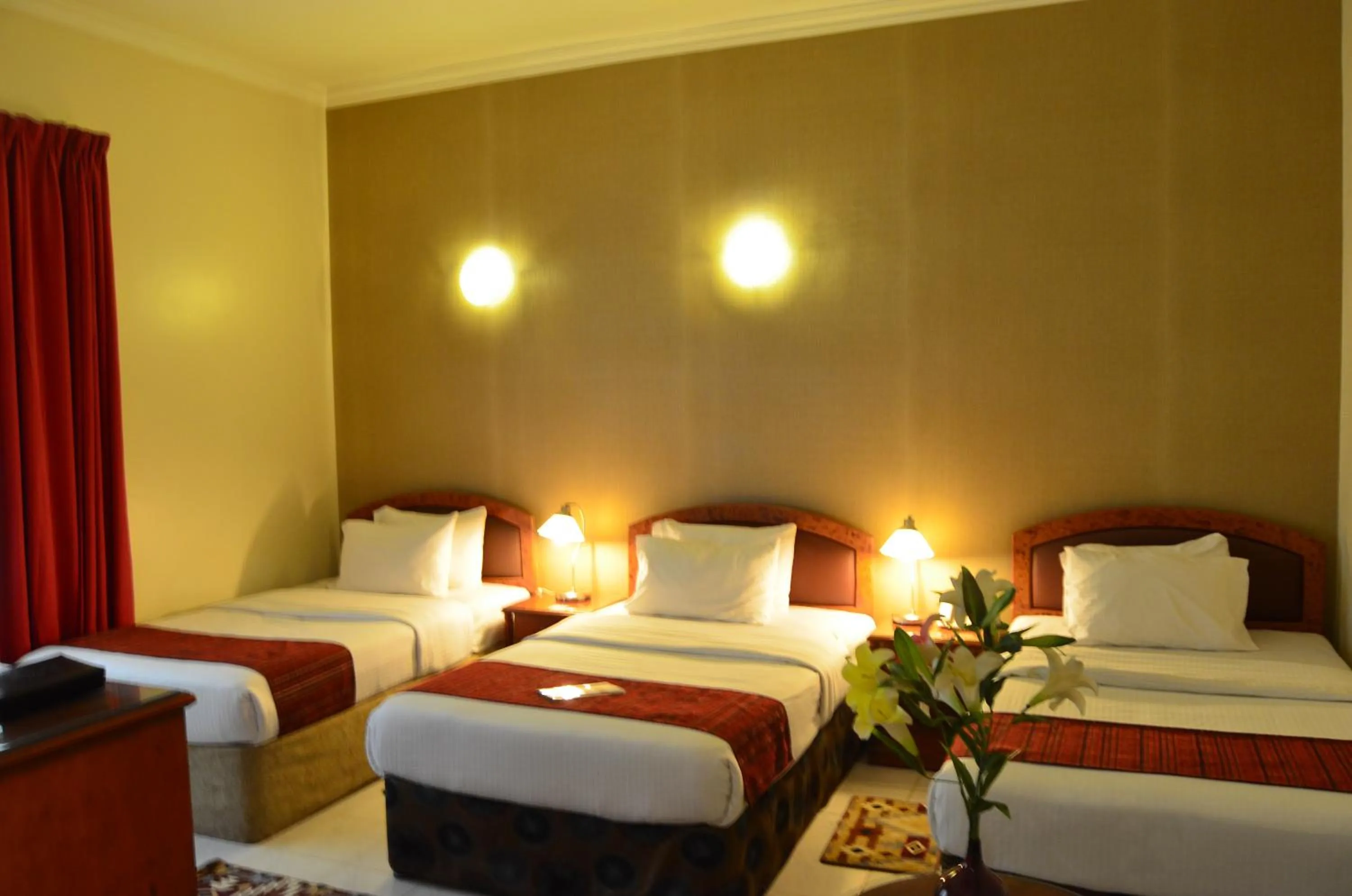 Bedroom, Bed in Nejoum Al Emarat