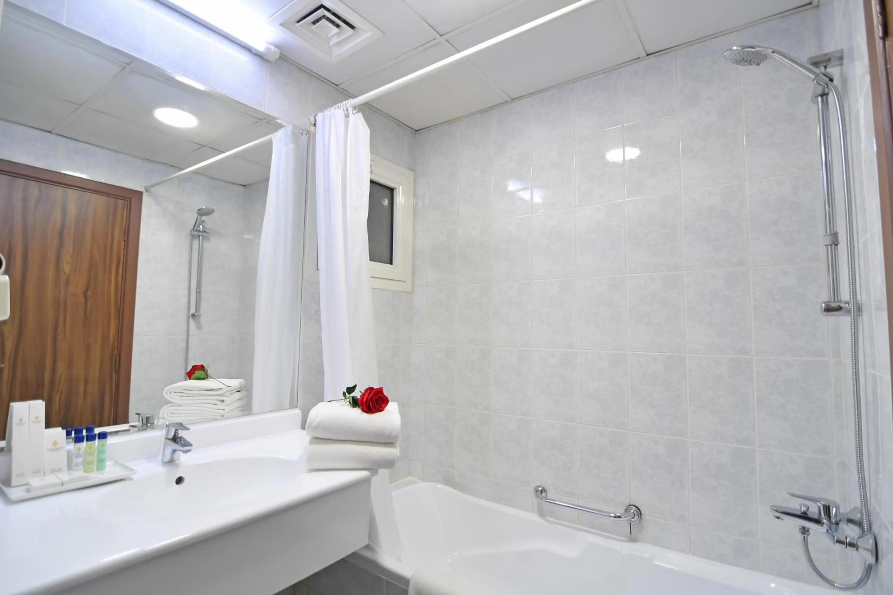 Bathroom in Nejoum Al Emarat