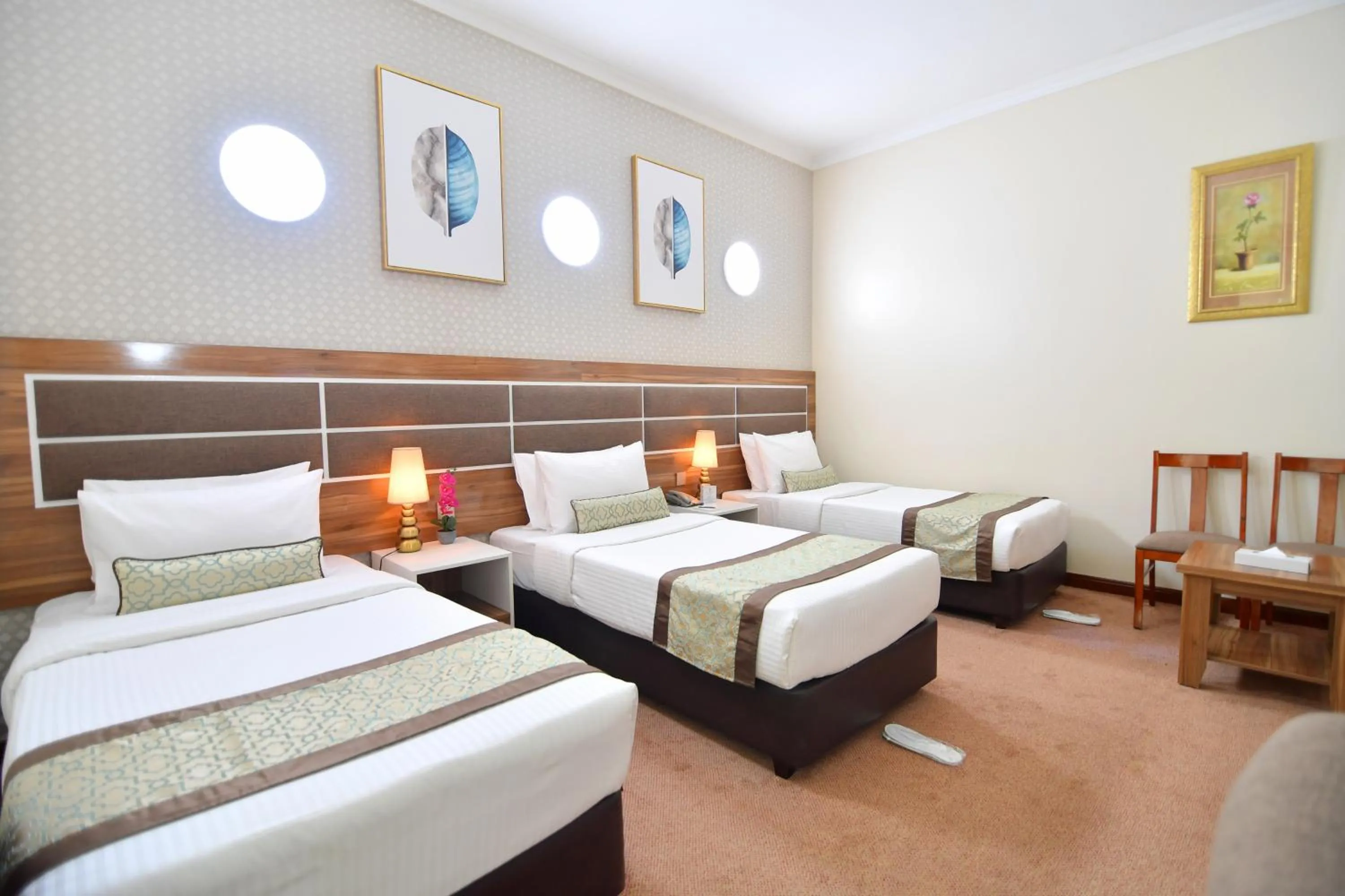 Bedroom, Bed in Nejoum Al Emarat