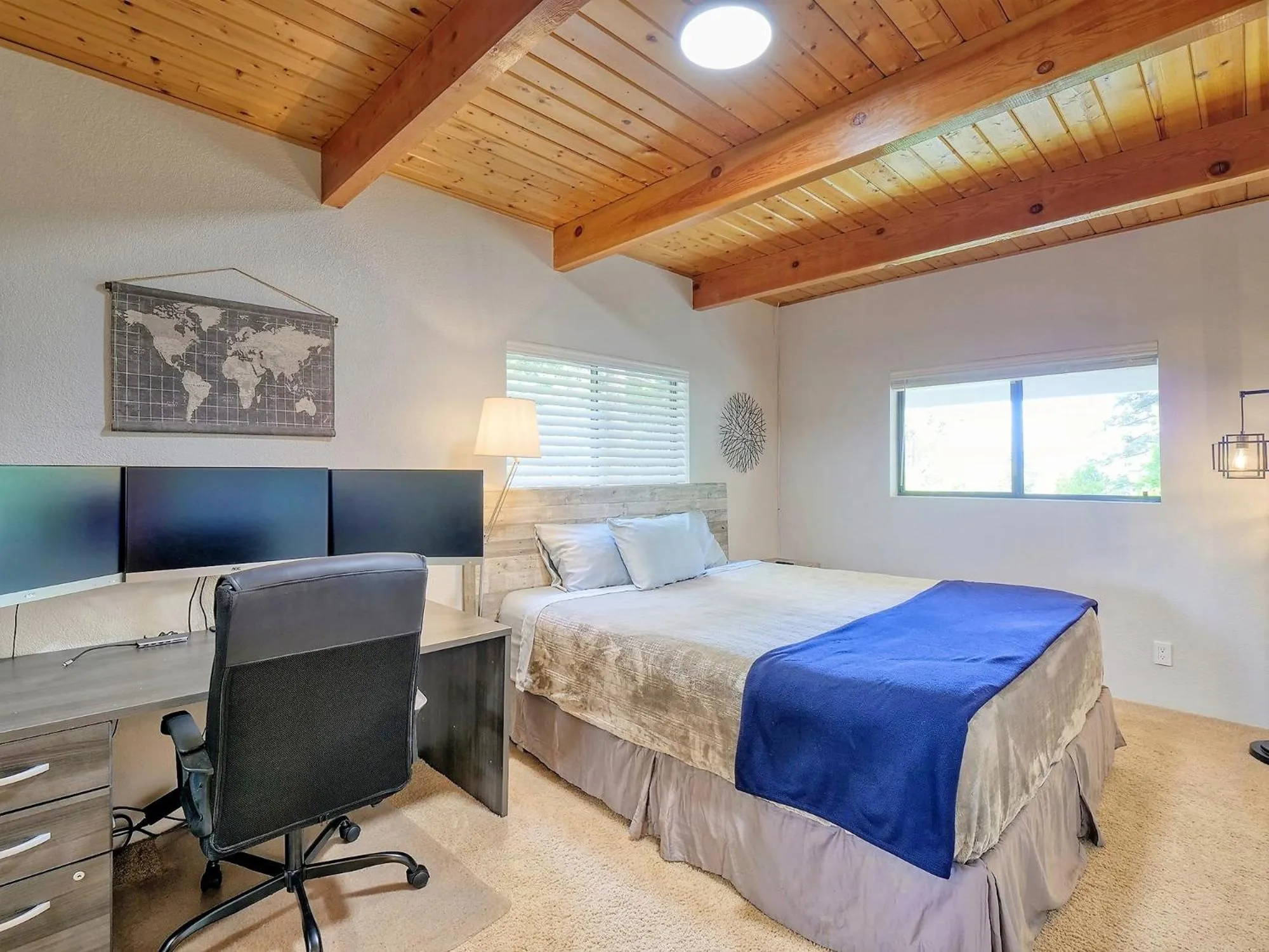 Bed in Kid's Paradise! Ball Pit 2 Lofts Lakeview 5 bd, 3ba