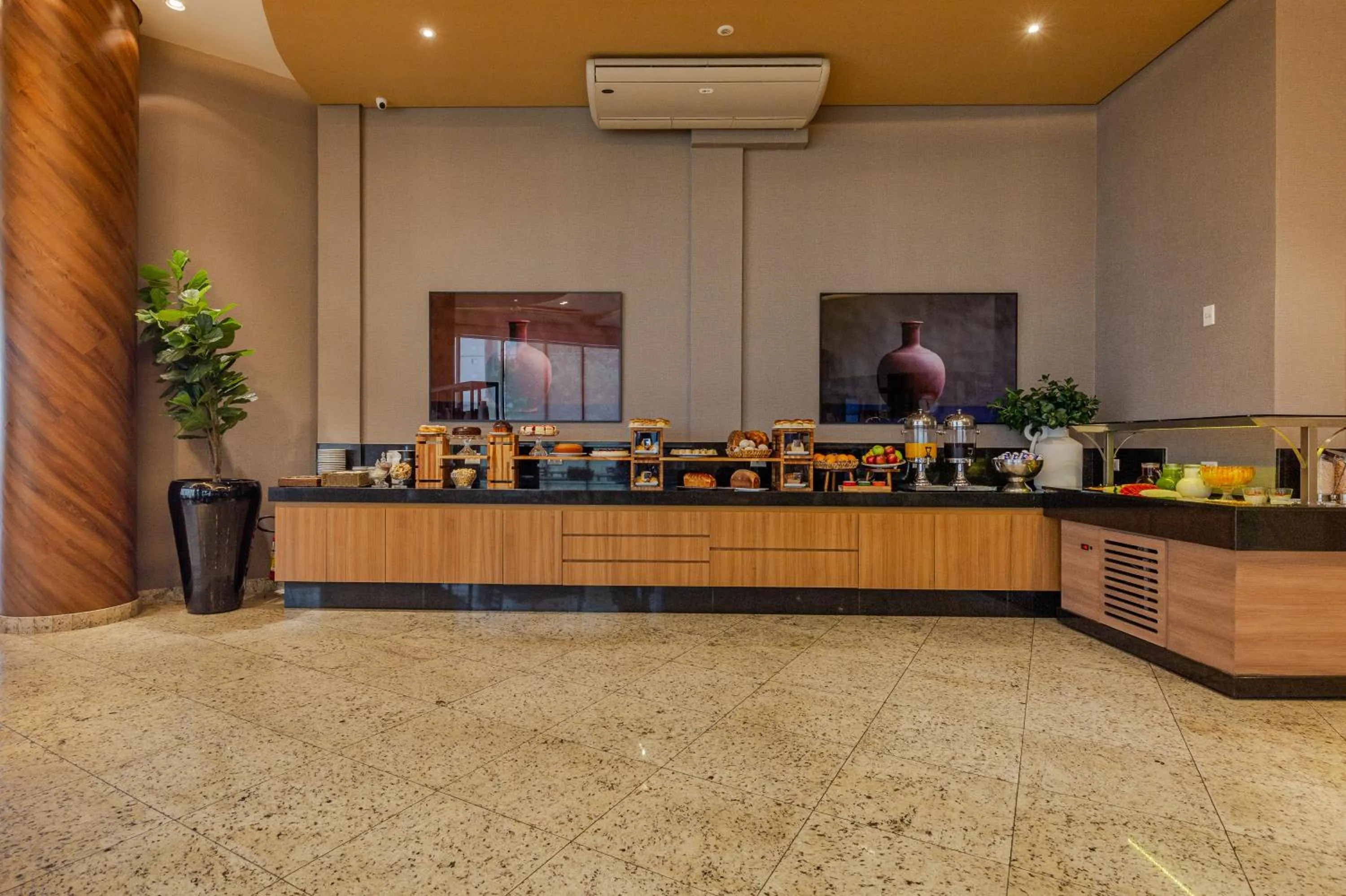 Breakfast in Nohotel Premium Americana