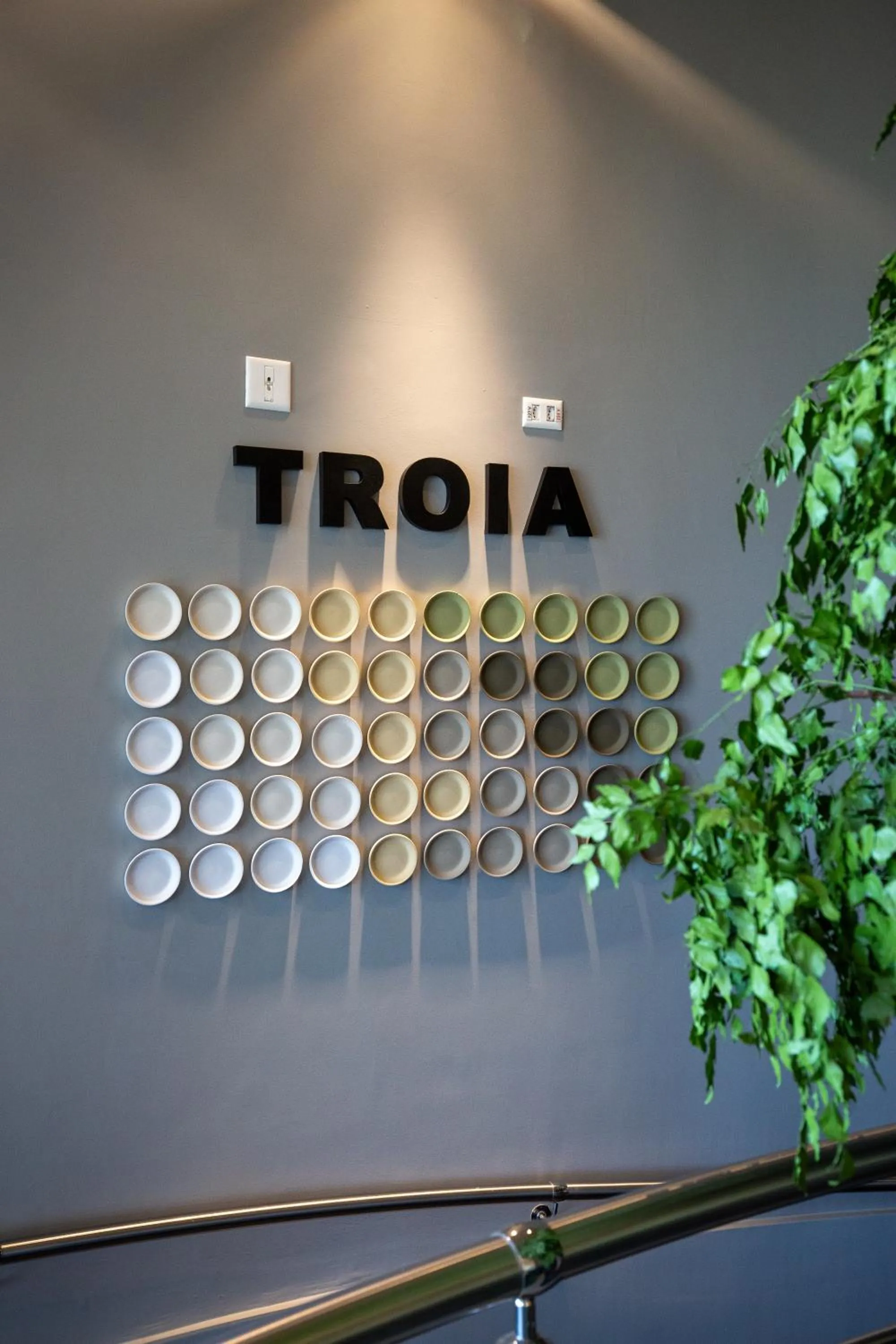 Restaurant/places to eat in Nohotel Premium Americana