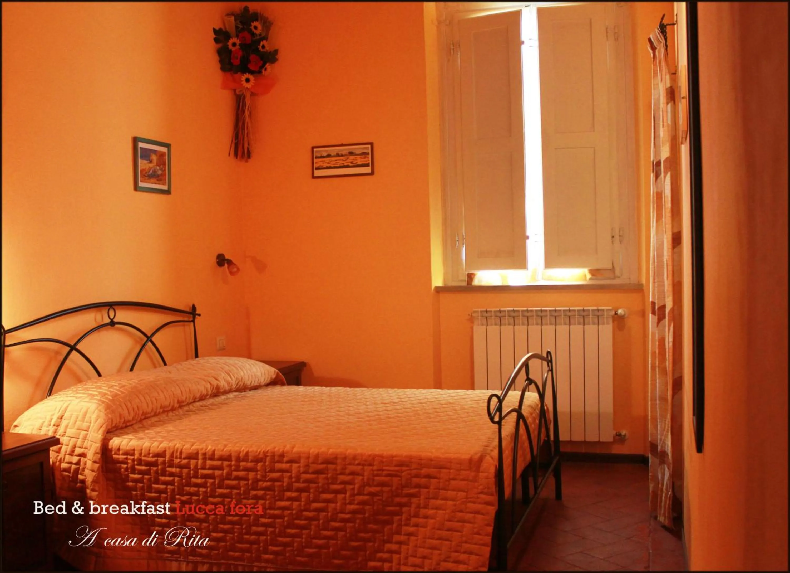 Bed in Bed & Breakfast Lucca Fora