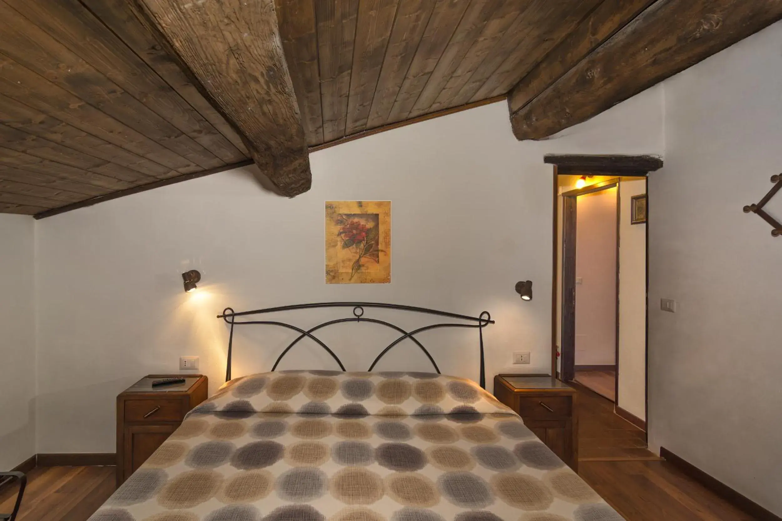 Basic Double Room - single occupancy in Bed & Breakfast Lucca Fora Basic Double Room - single occupancy in Bed & Breakfast Lucca Fora