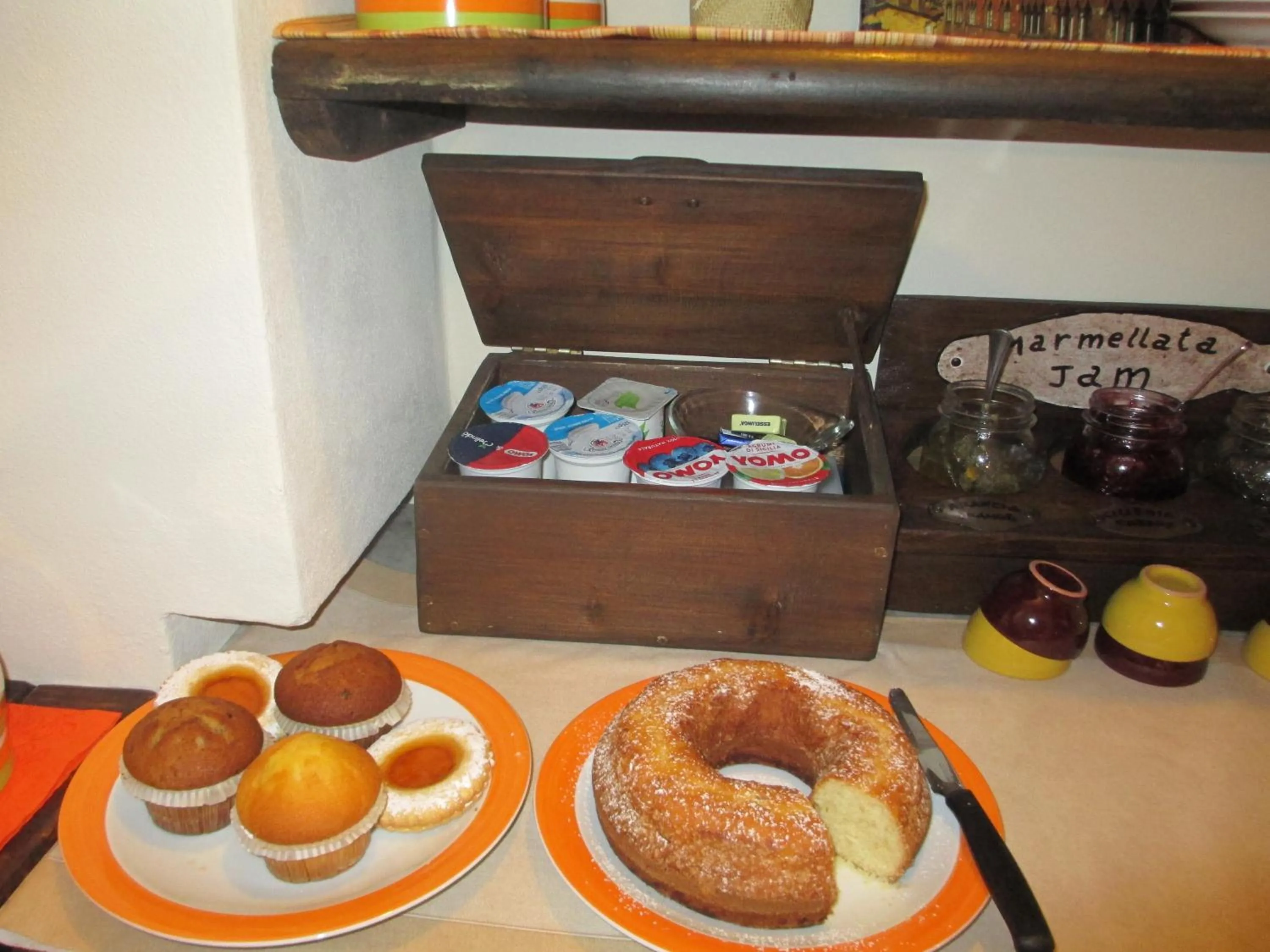 Buffet breakfast in Bed & Breakfast Lucca Fora