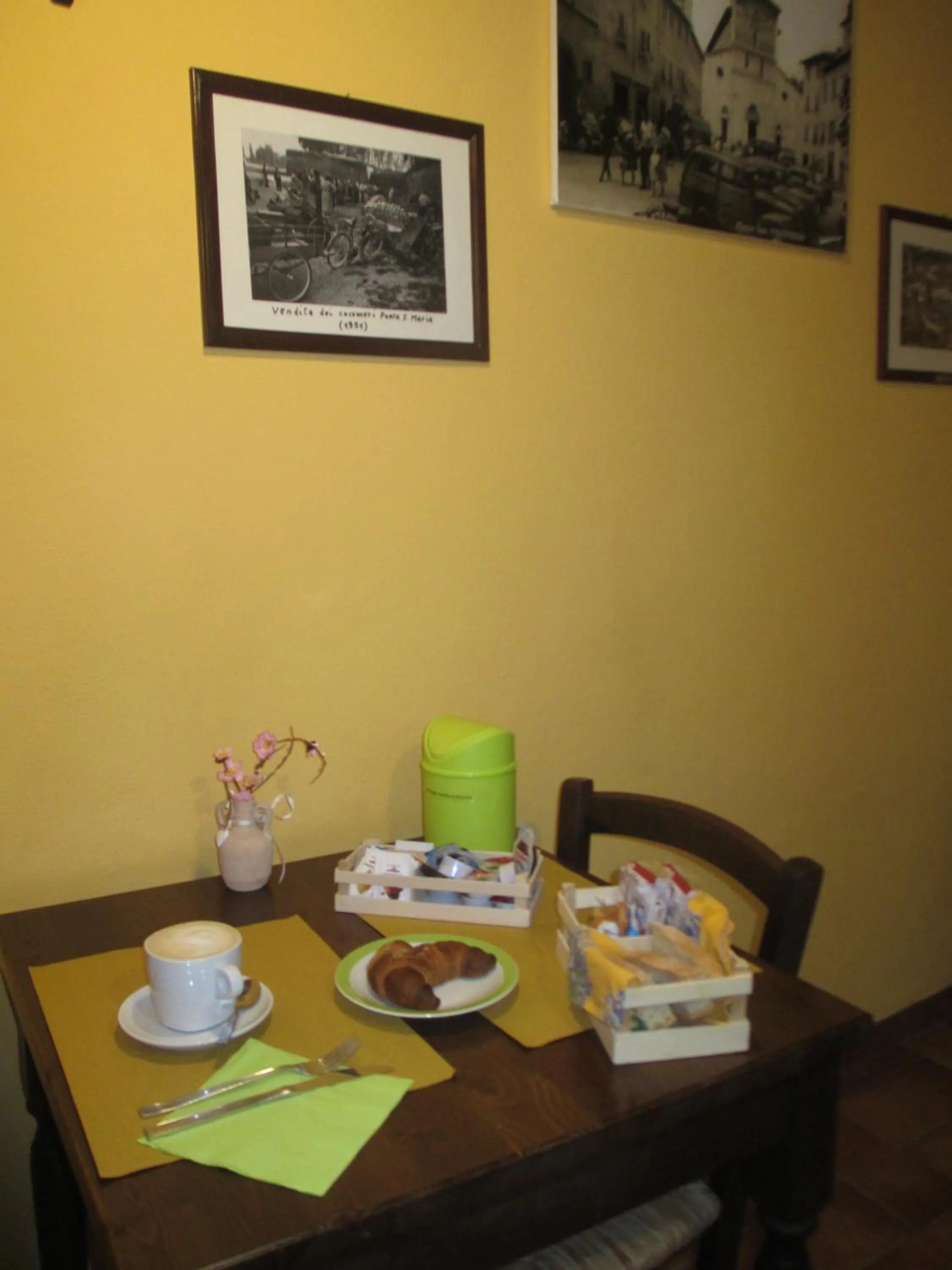 Breakfast in Bed & Breakfast Lucca Fora