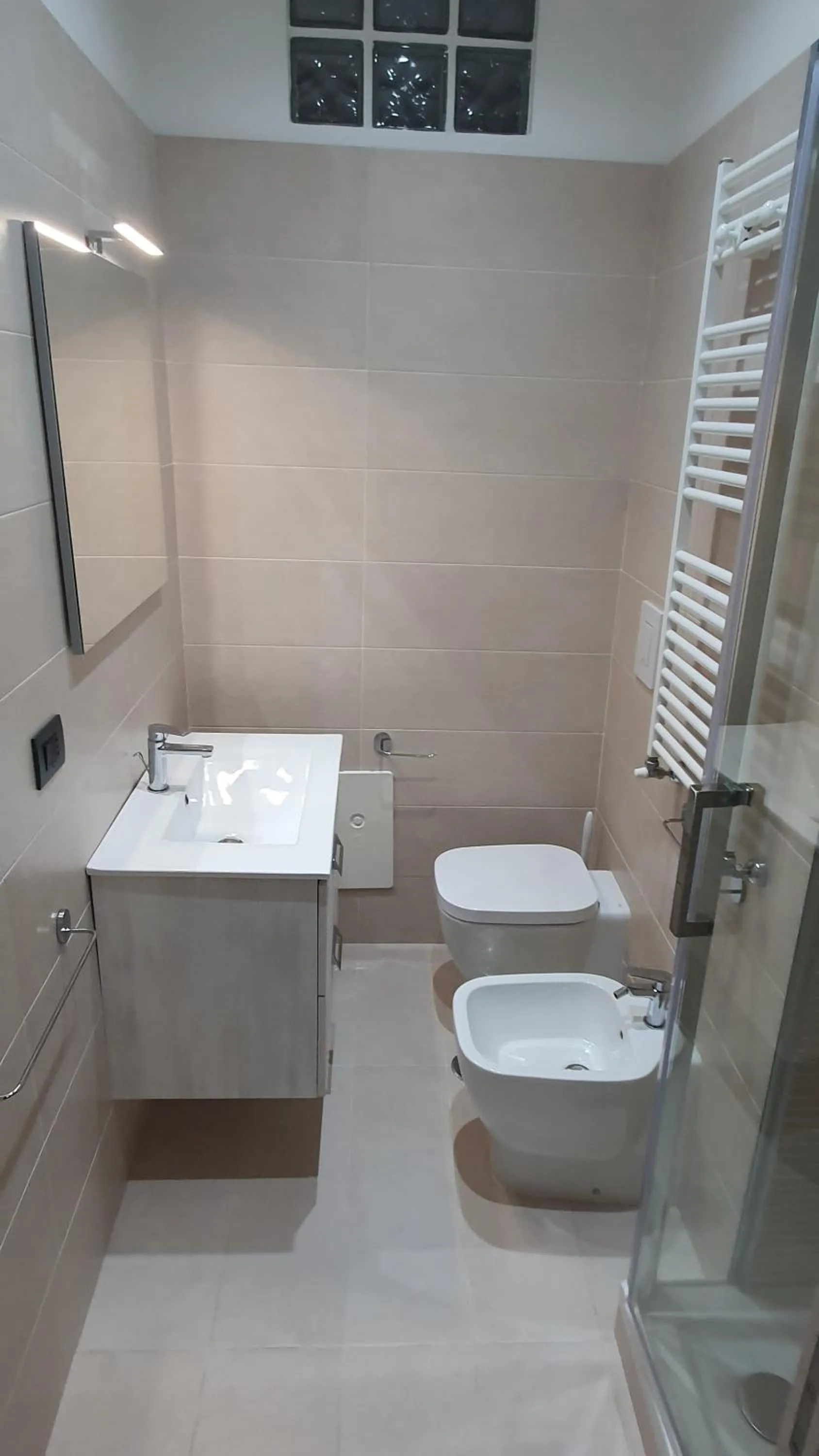 Bathroom in b&b 1930