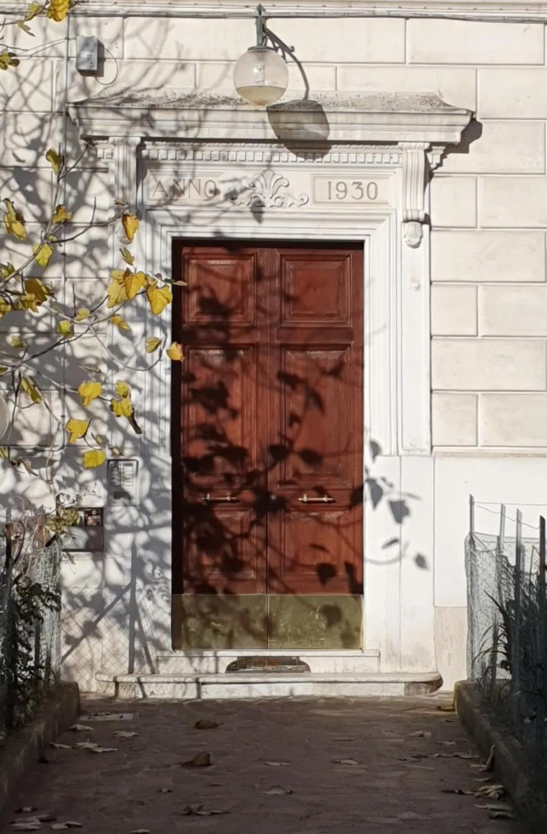 Property building in b&b 1930