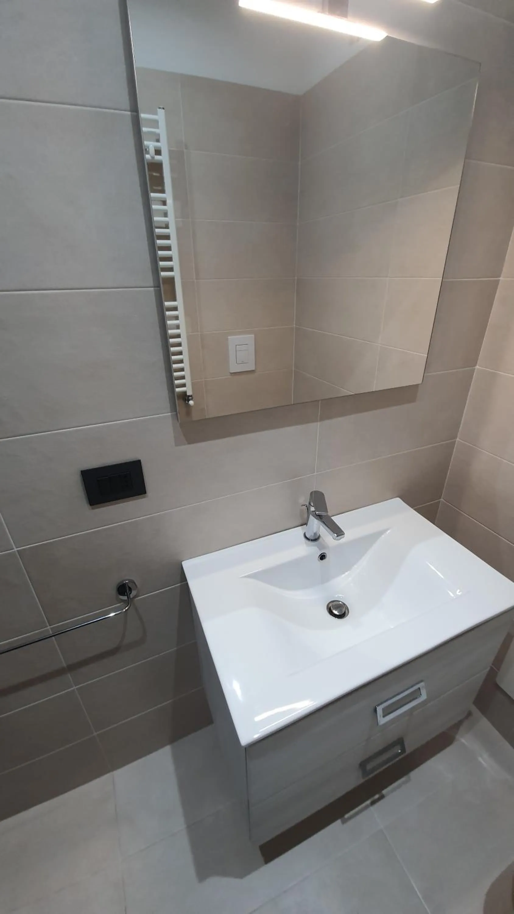 Bathroom in b&b 1930