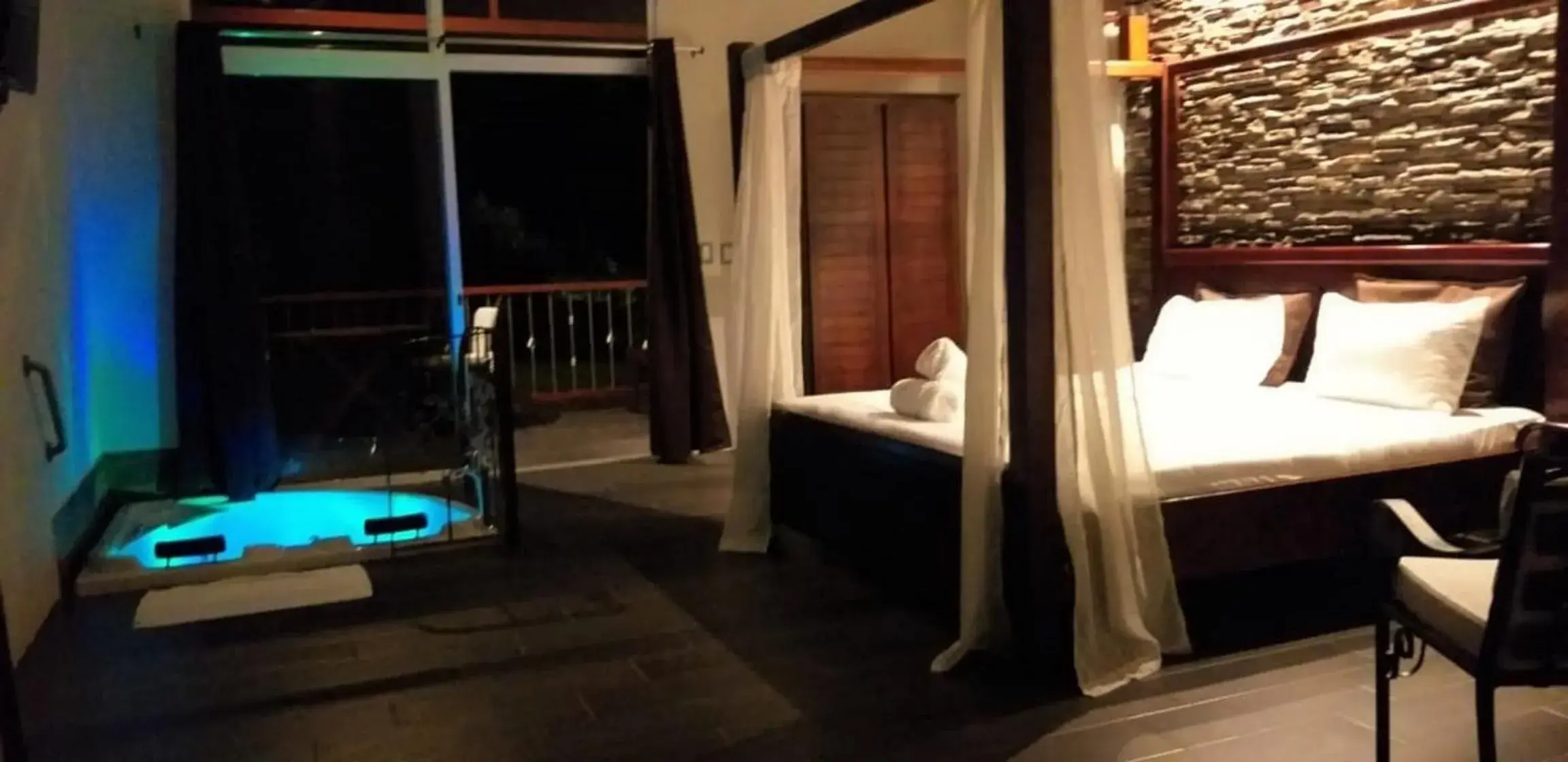 Deluxe Villa in Tropical Suites & Villas Deluxe Villa in Tropical Suites & Villas