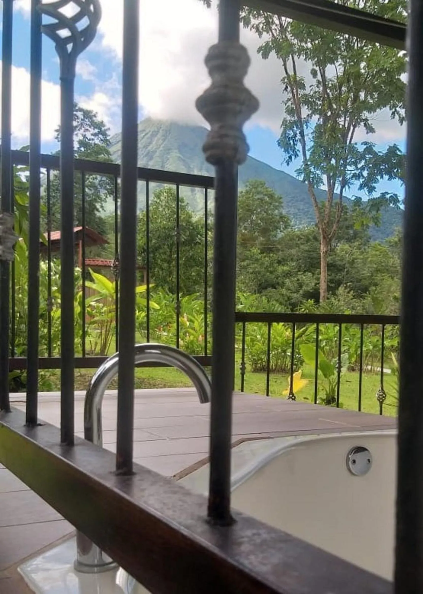 Tropical Suites & Villas