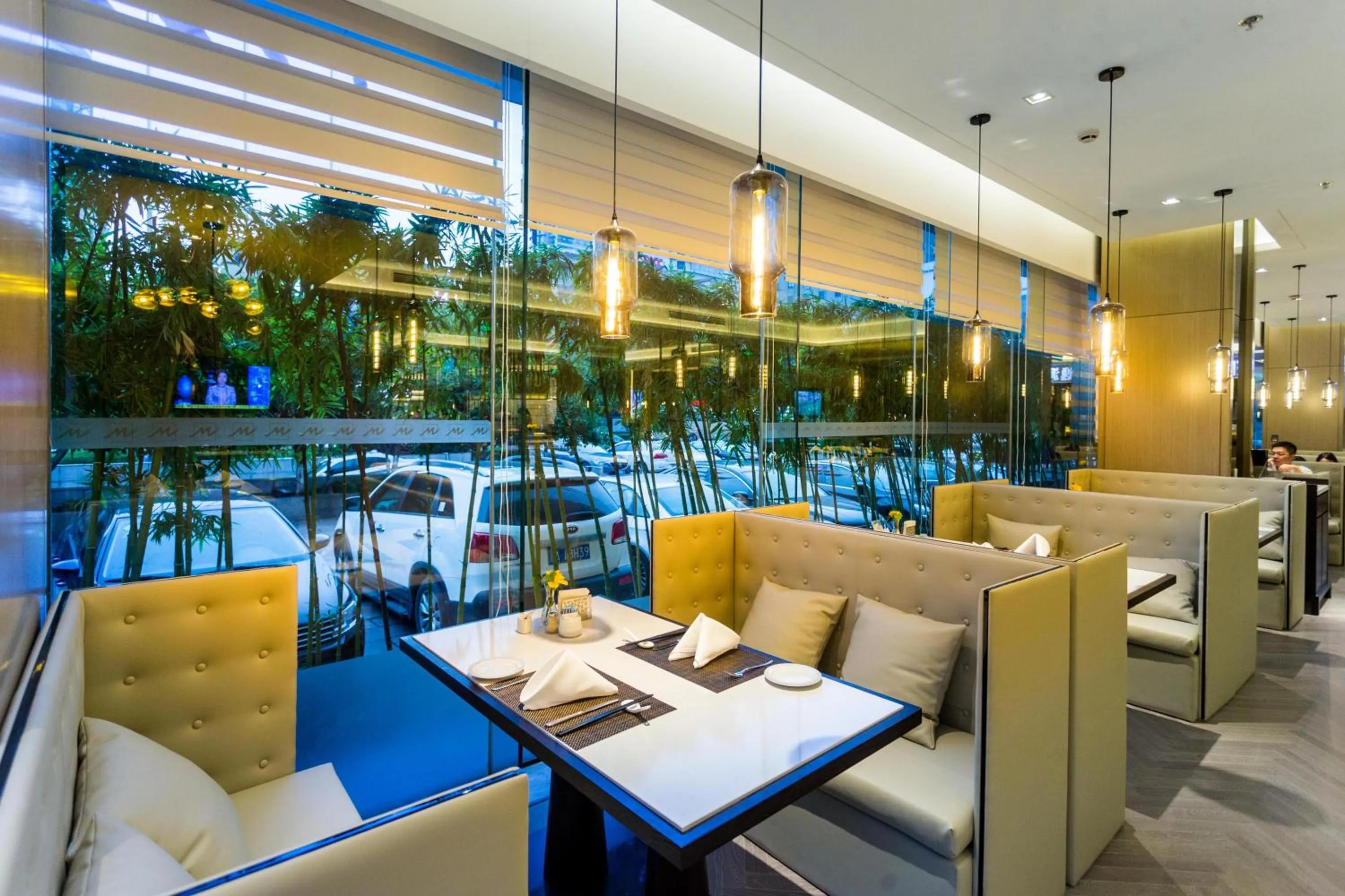 Restaurant/places to eat in Grand Metropark Hotel Hangzhou