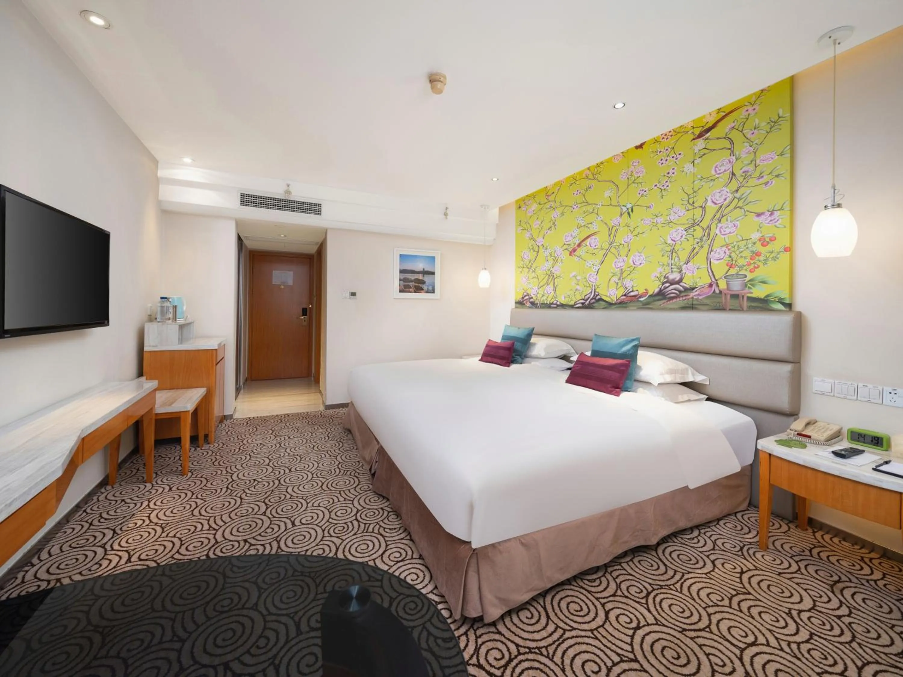 Bed in Grand Metropark Hotel Hangzhou