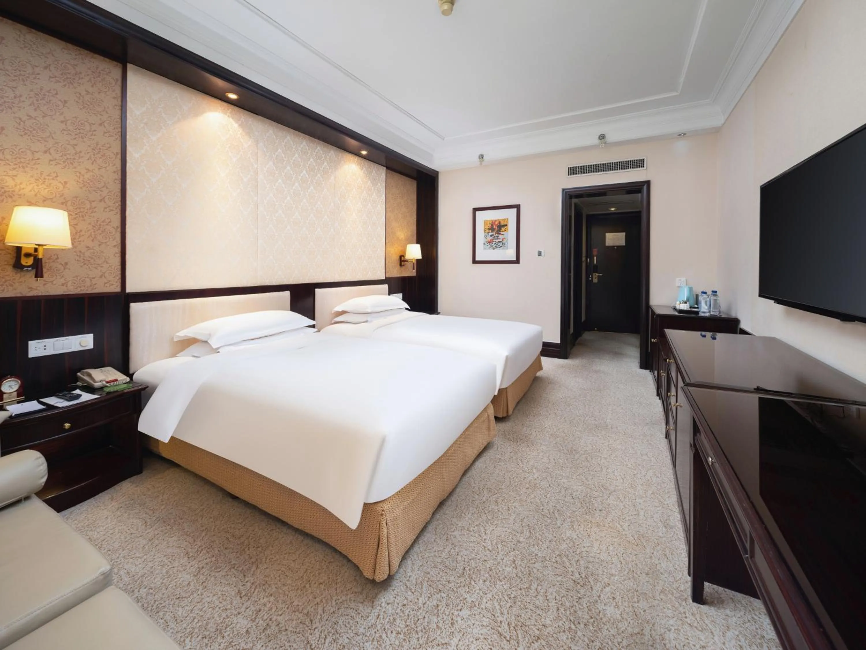 Bed in Grand Metropark Hotel Hangzhou