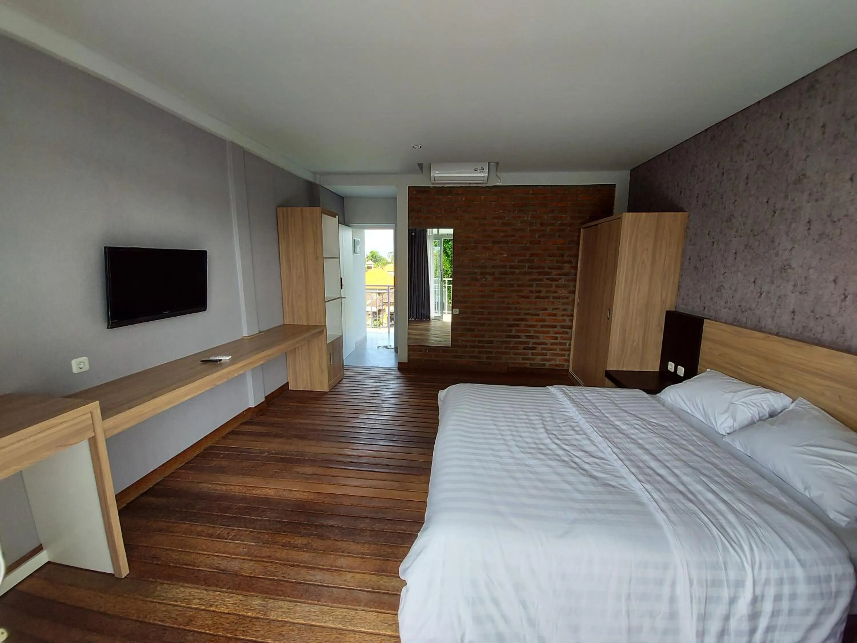 Photo of the whole room, Bed in Lushy Hostel Canggu
