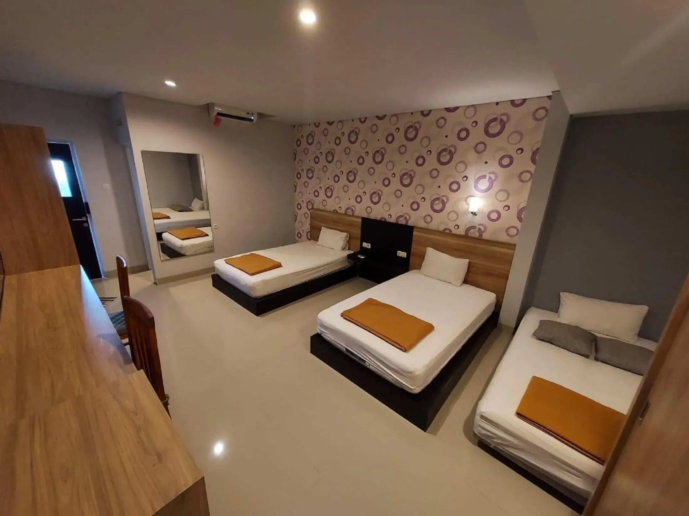 Large Twin Room in Lushy Hostel Canggu Large Twin Room in Lushy Hostel Canggu