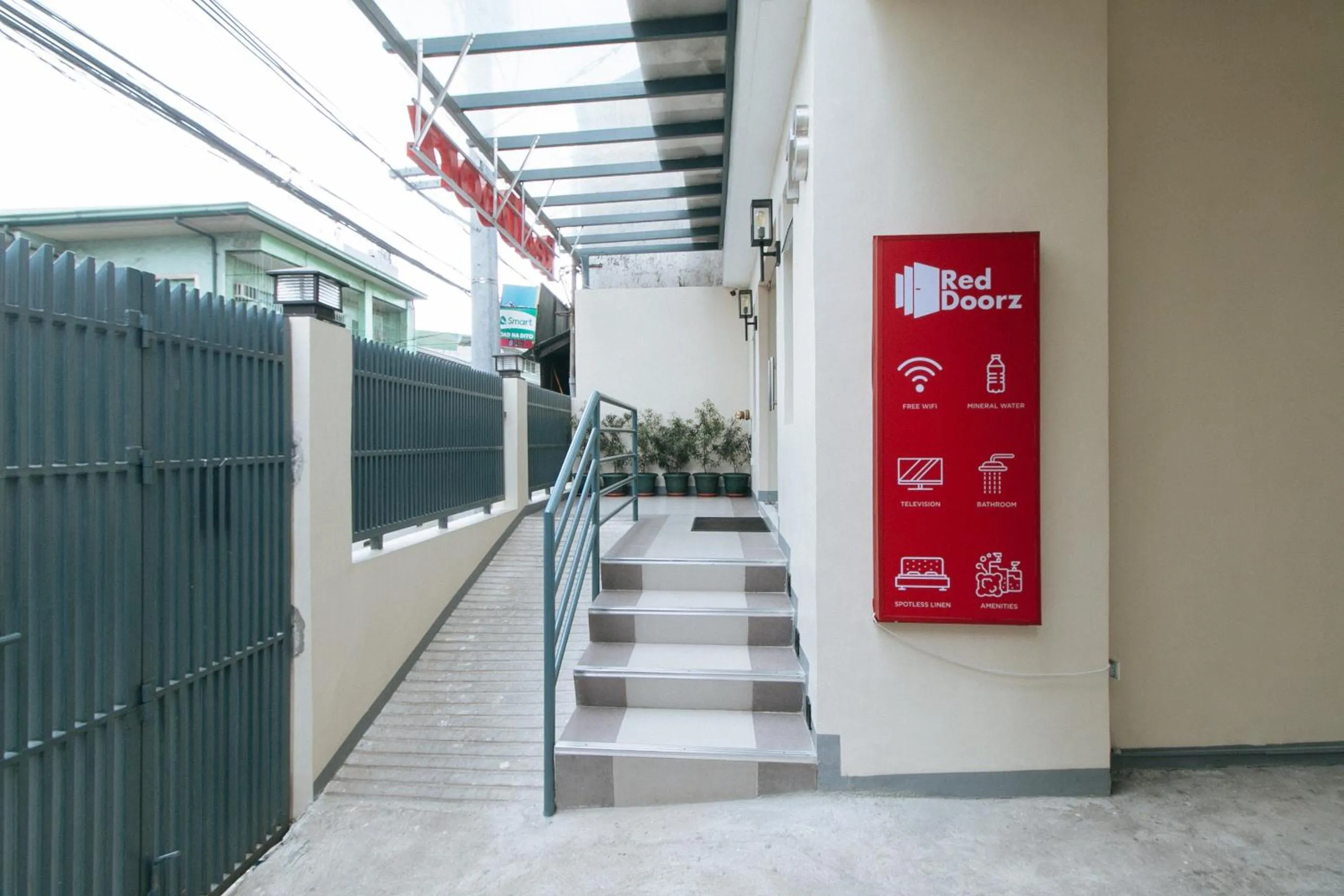 Facade/entrance in RedDoorz Plus @ Torre De Manuel Residences 1