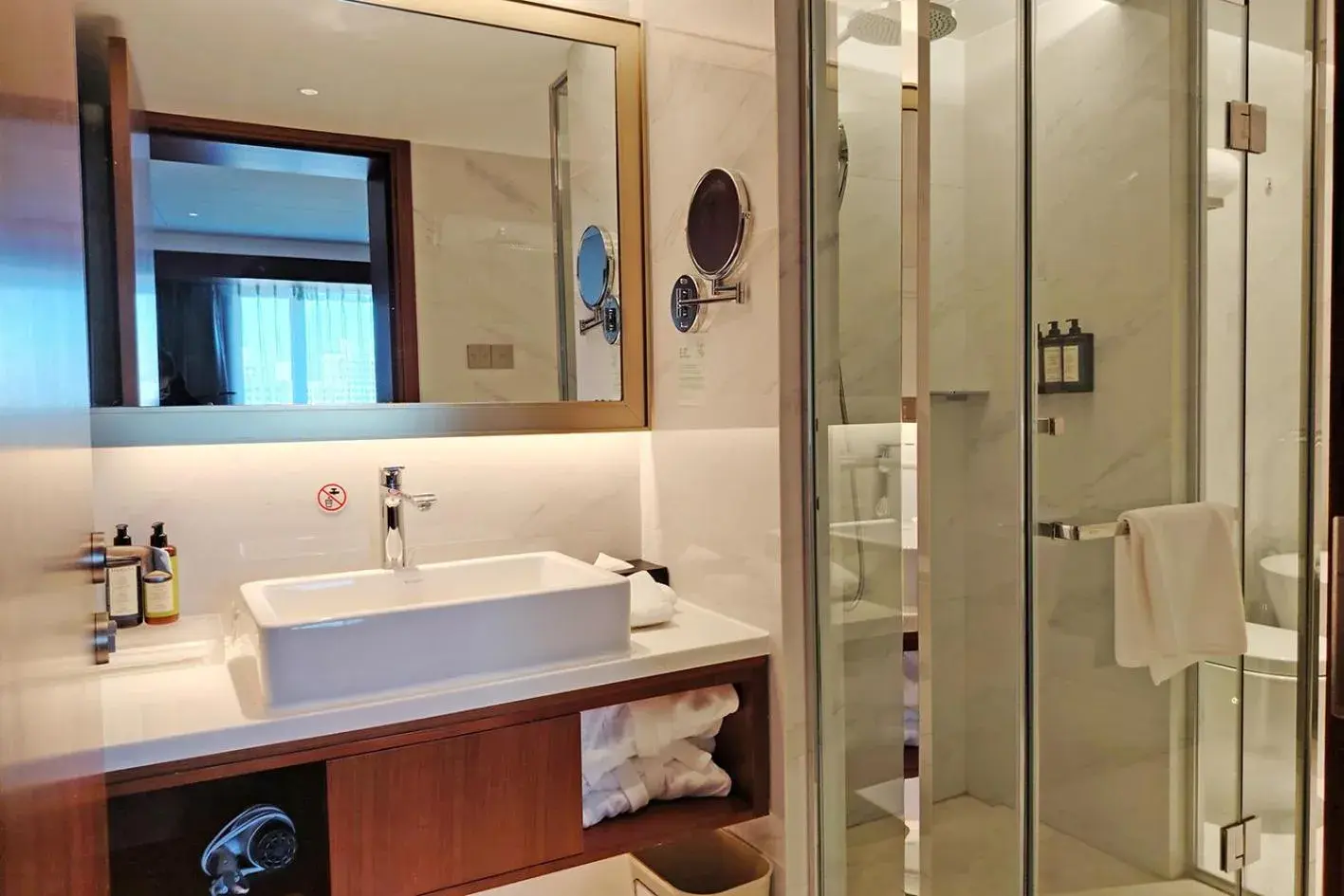 Deluxe Double Room in V-Continent Beijing Parkview Wuzhou Hotel Deluxe Double Room in V-Continent Beijing Parkview Wuzhou Hotel