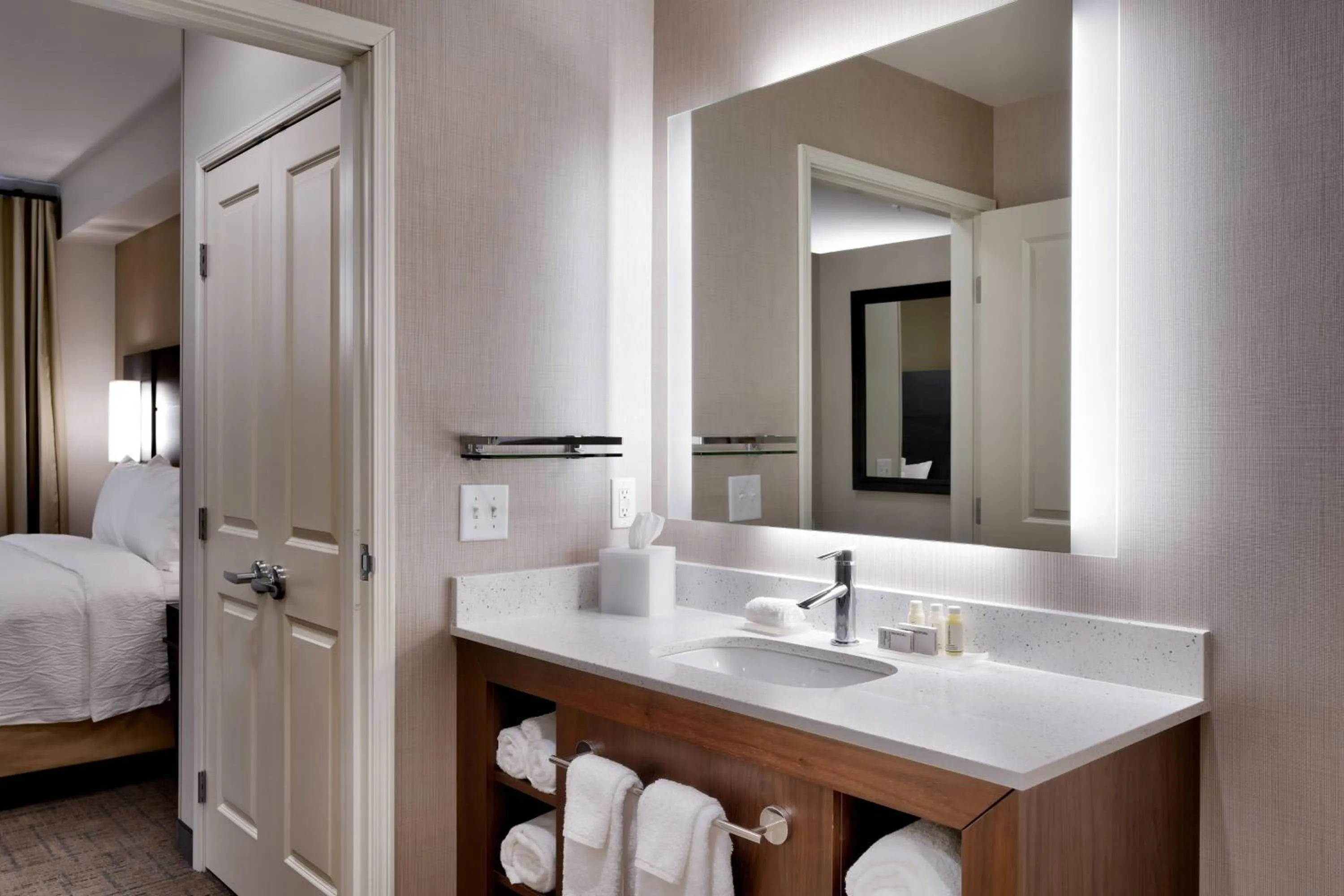 Bathroom, Bed in Residence Inn by Marriott Sedona