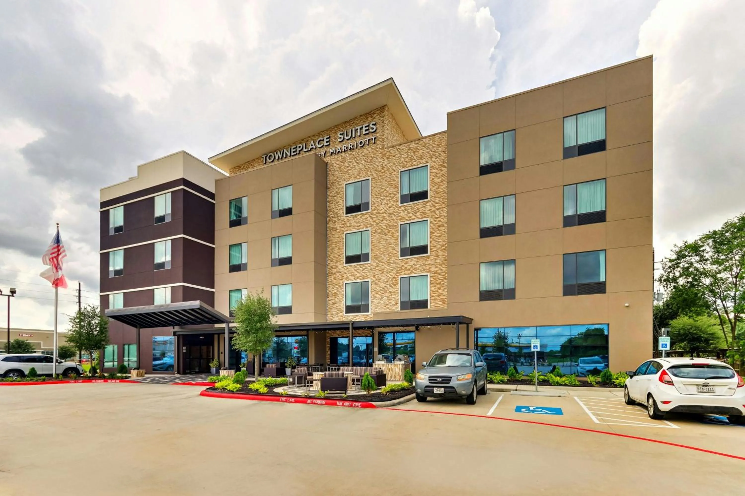 Property building in TownePlace Suites by Marriott Houston Northwest Beltway 8