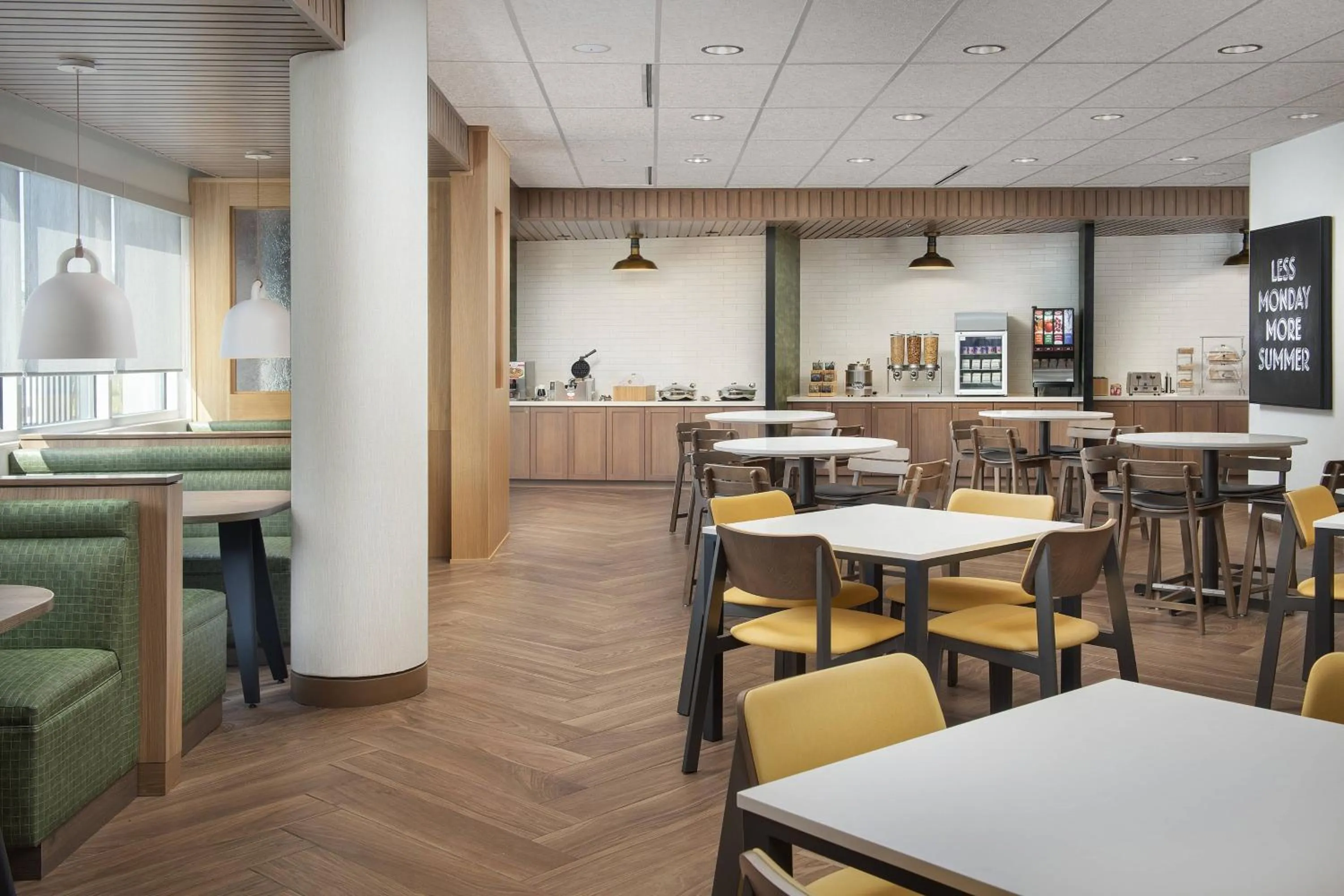 Breakfast in Fairfield Inn & Suites by Marriott Santa Rosa Rohnert Park