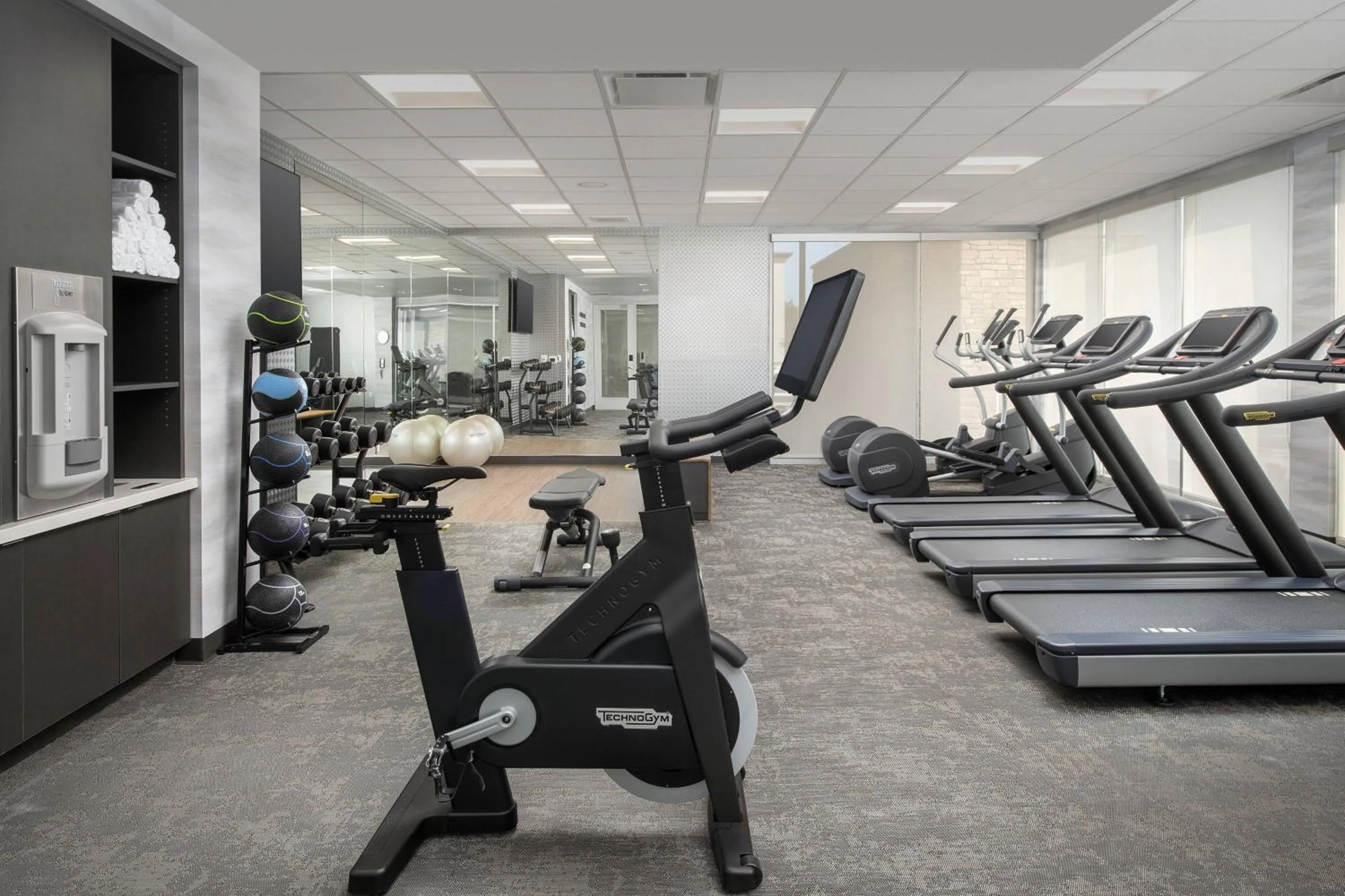 Fitness centre/facilities in Fairfield Inn & Suites by Marriott Santa Rosa Rohnert Park