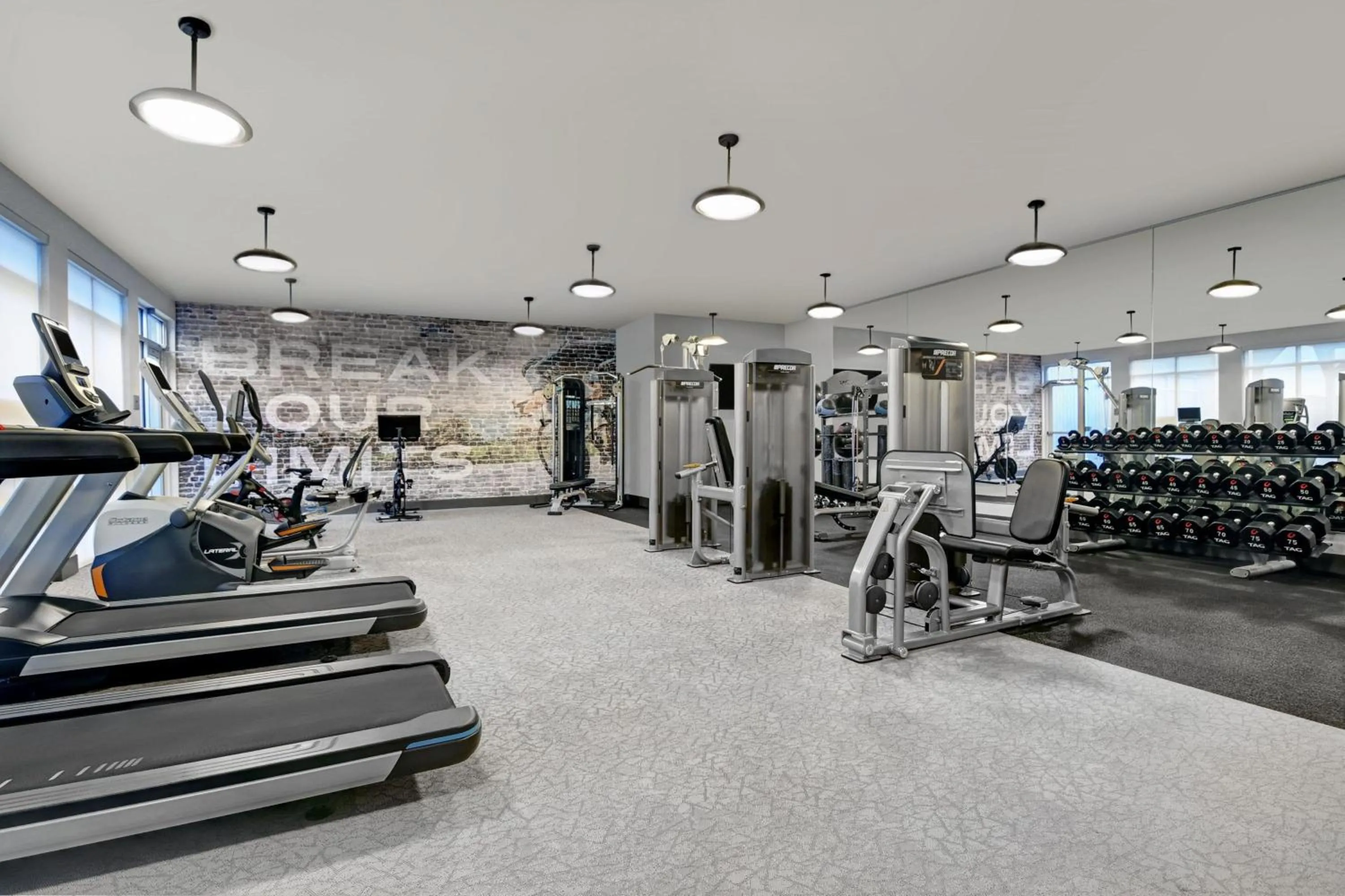 Fitness centre/facilities in Courtyard by Marriott Hamilton