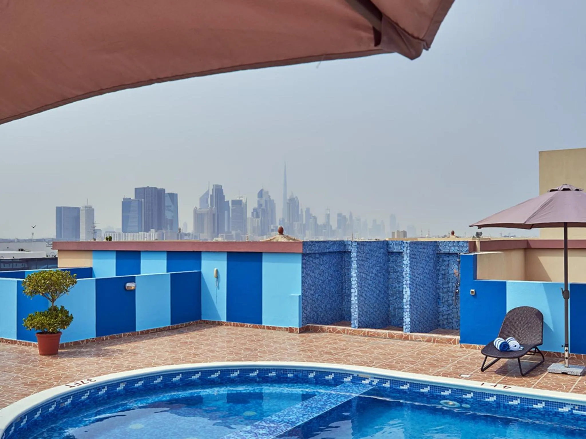 Swimming pool in Arabian Dreams Hotel Apartments