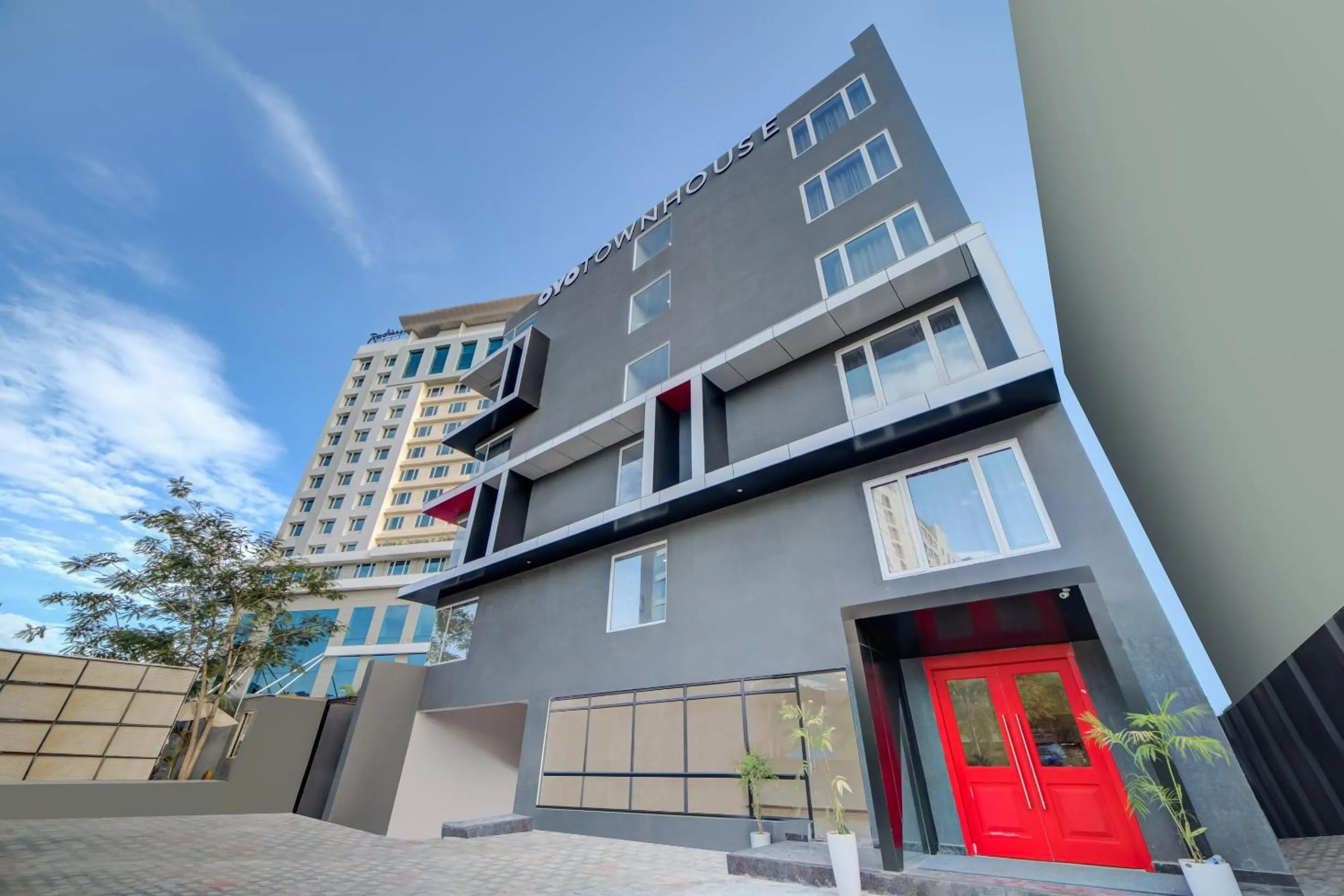 Facade/entrance, Property Building in Townhouse 777 - A3 empire