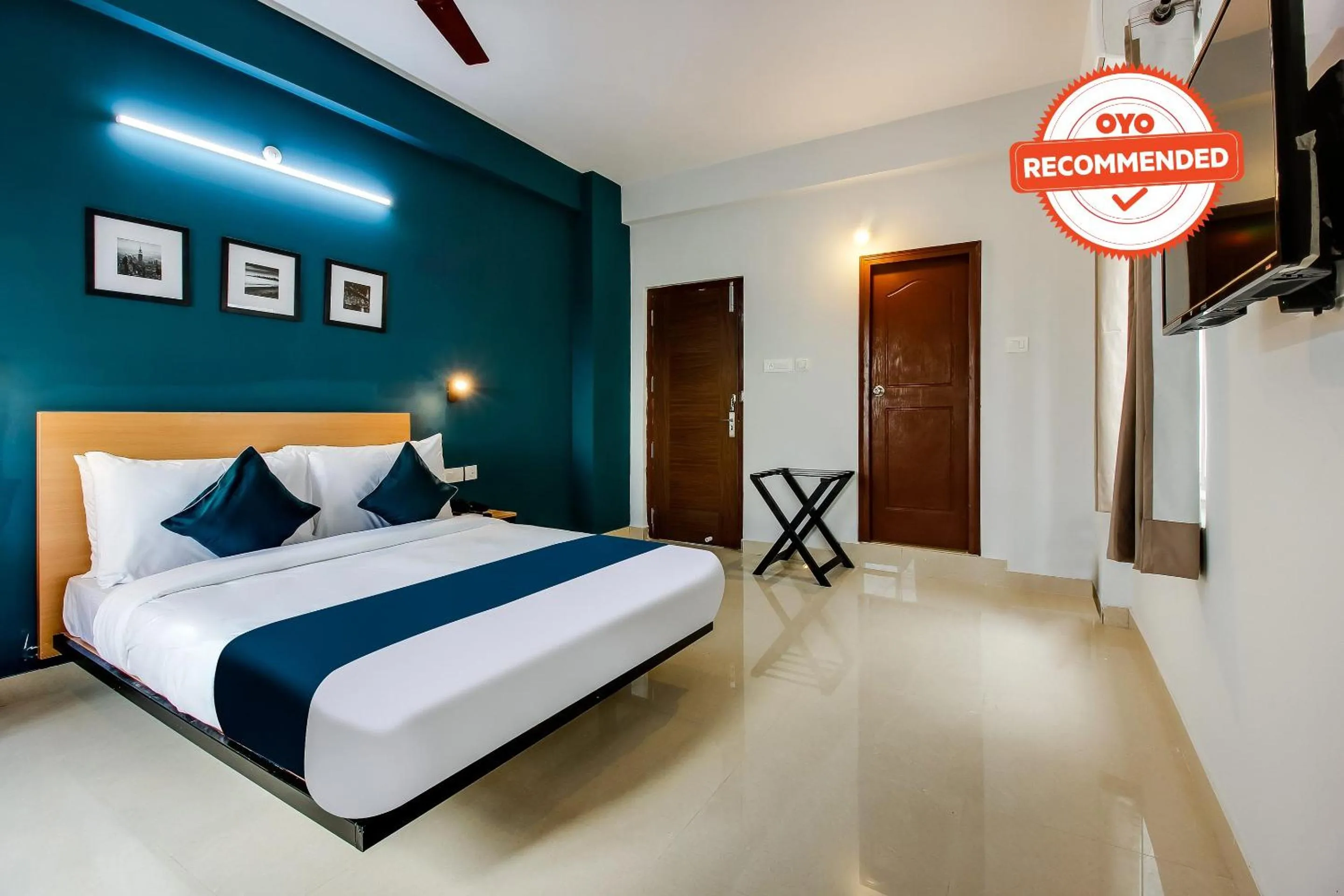 Bedroom, Bed in Hotel O Silverkey ,near RTO office kondapur