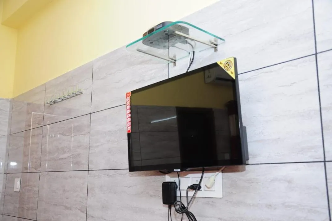 TV and multimedia in Aryan residency