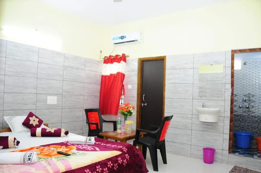 Bed in Aryan residency