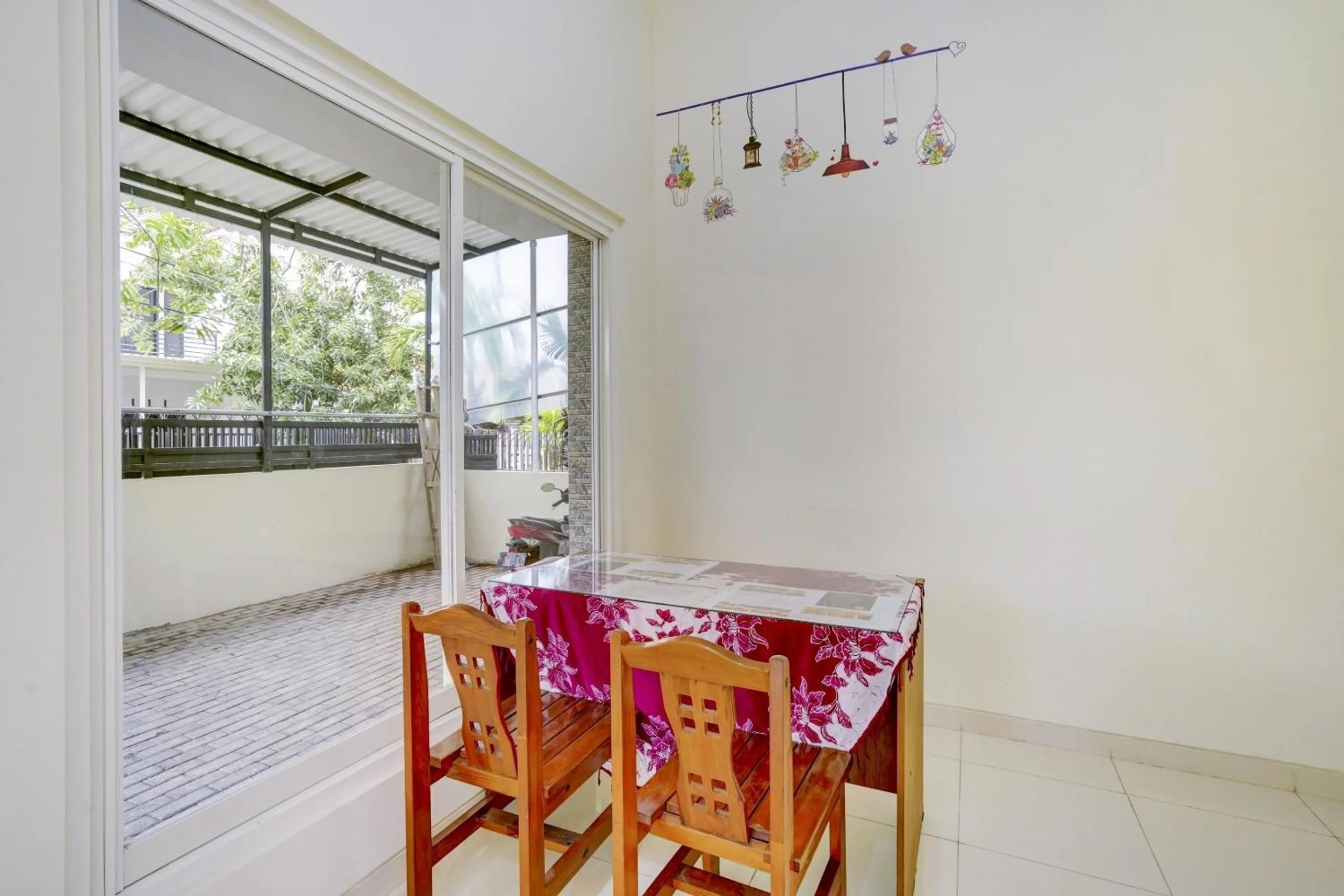 Lobby or reception in Capital O Inn App Tenggilis