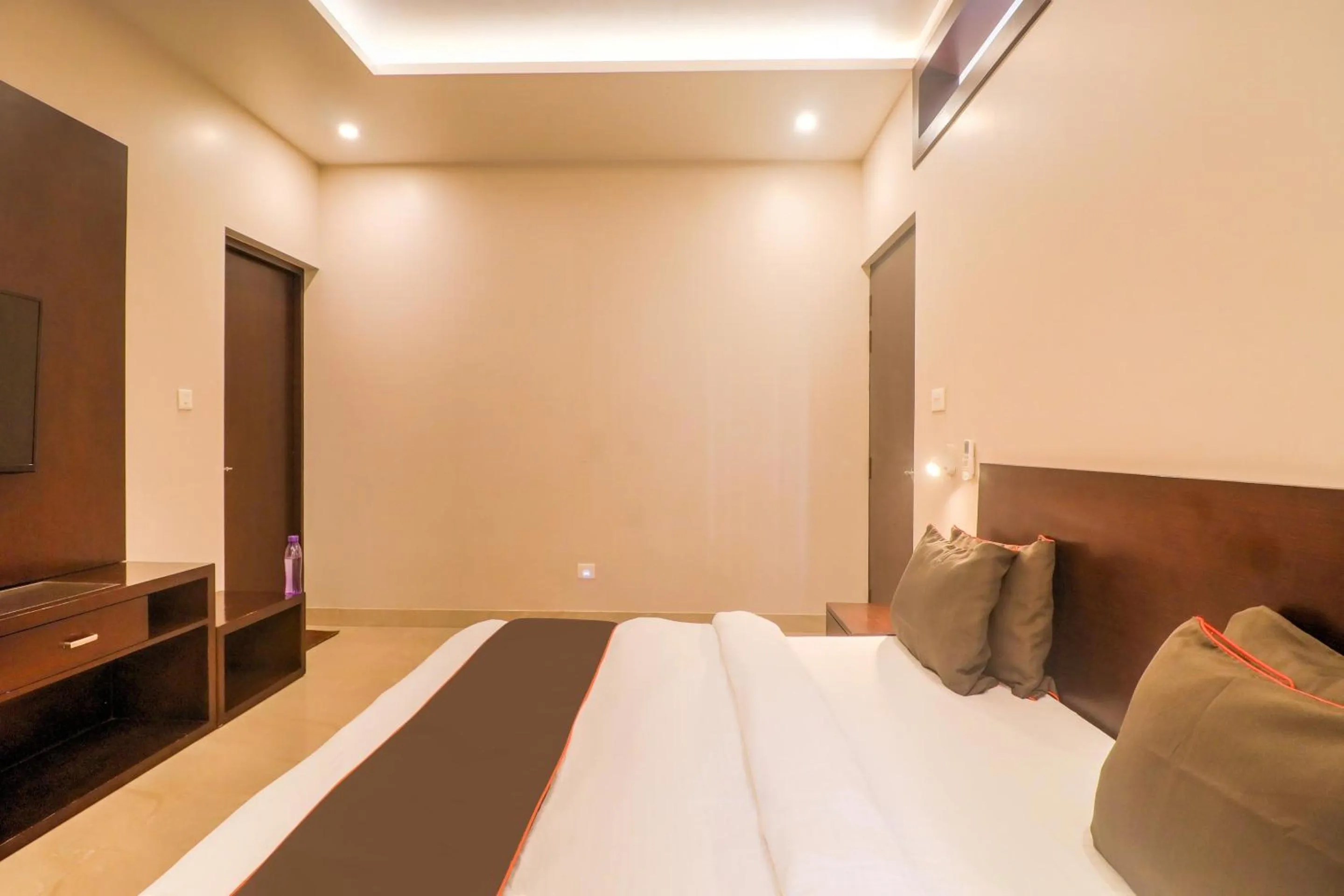 Bedroom, Bed in Super Townhouse Amaraa Farms Near LuLu Hypermarket