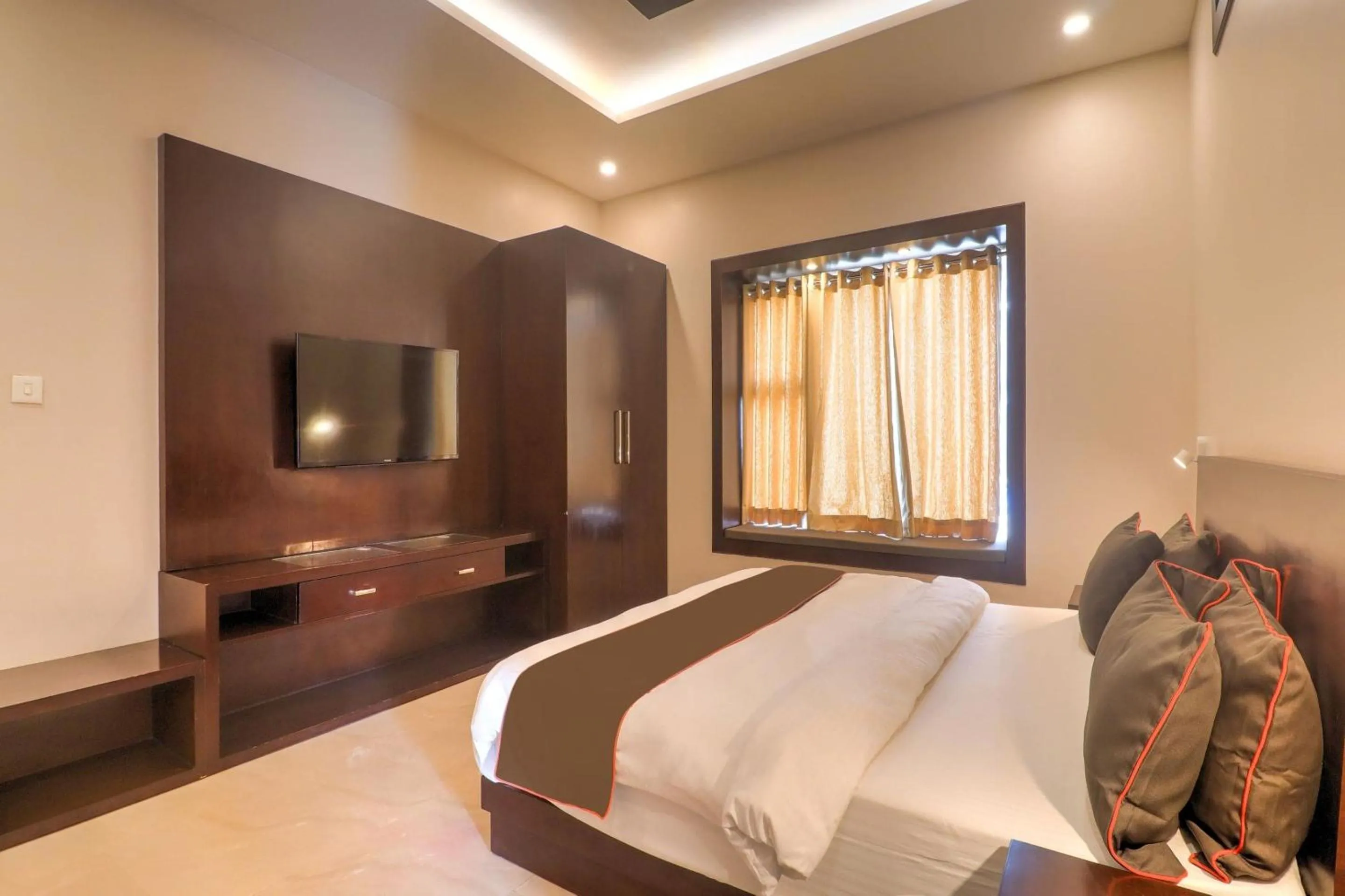 Bedroom, Bed in Super Townhouse Amaraa Farms Near LuLu Hypermarket