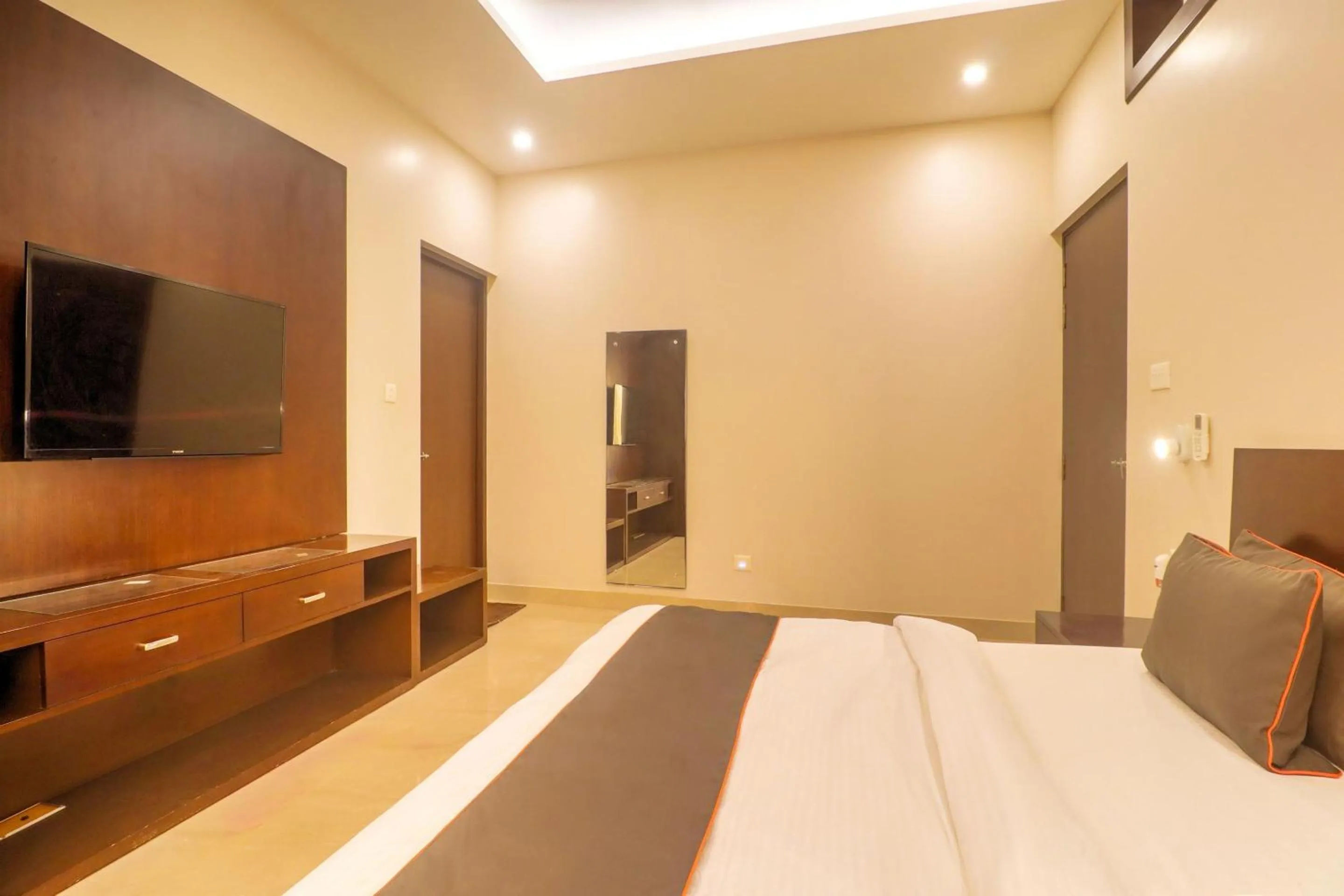 Bedroom, Bed in Super Townhouse Amaraa Farms Near LuLu Hypermarket