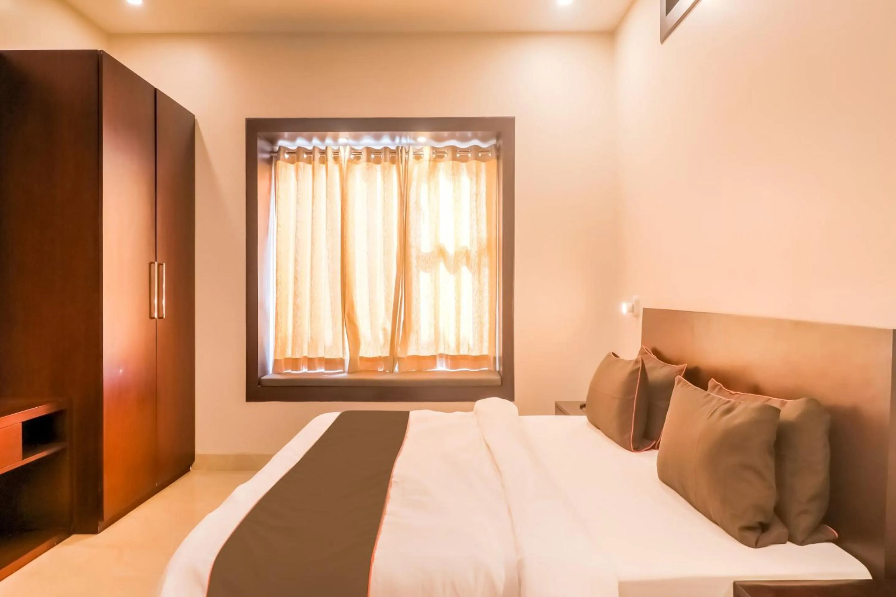 Bedroom, Bed in Super Townhouse Amaraa Farms Near LuLu Hypermarket