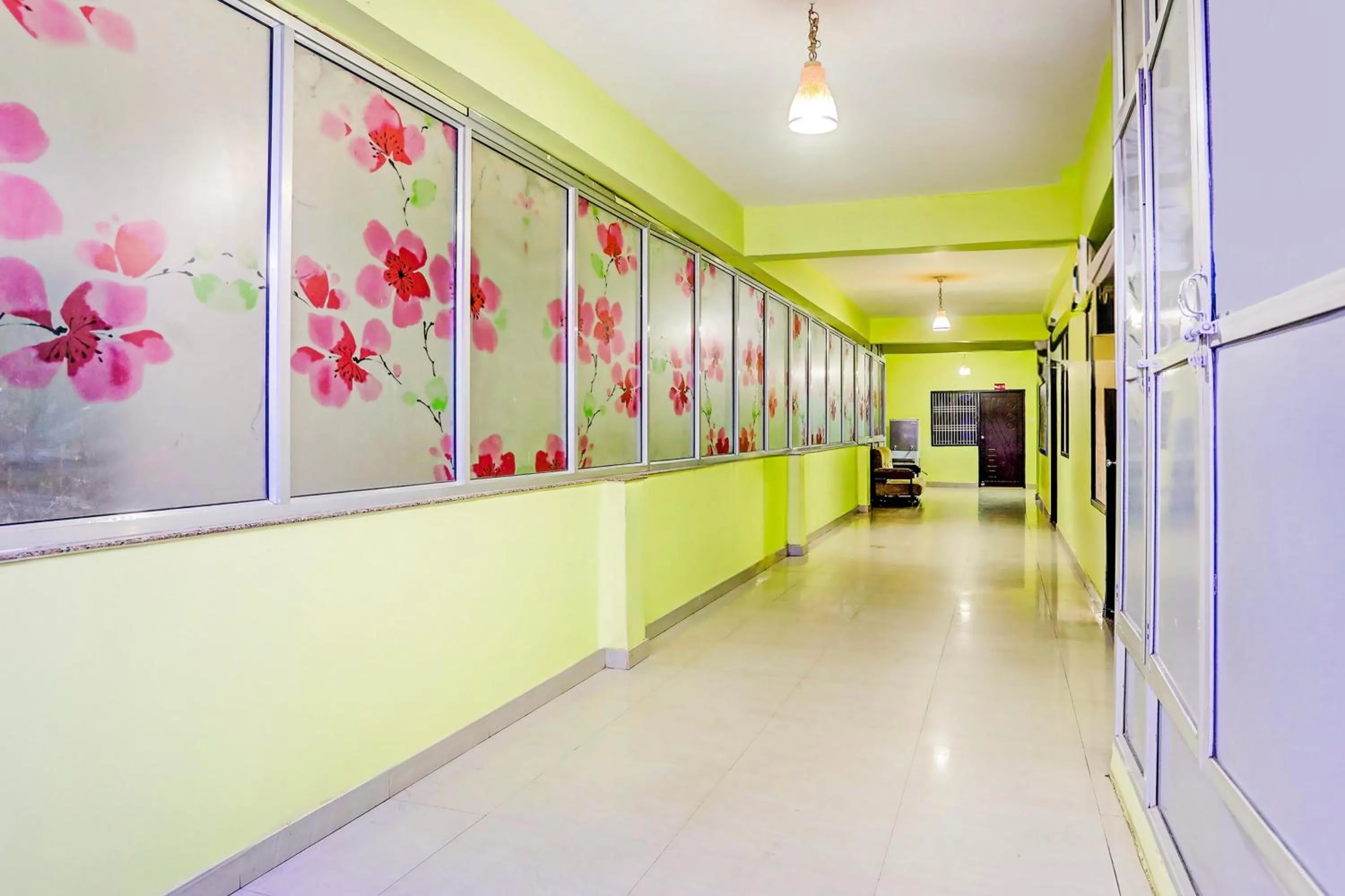 Lobby or reception in Super Hotel O Hyderabad Gate IIT BHU