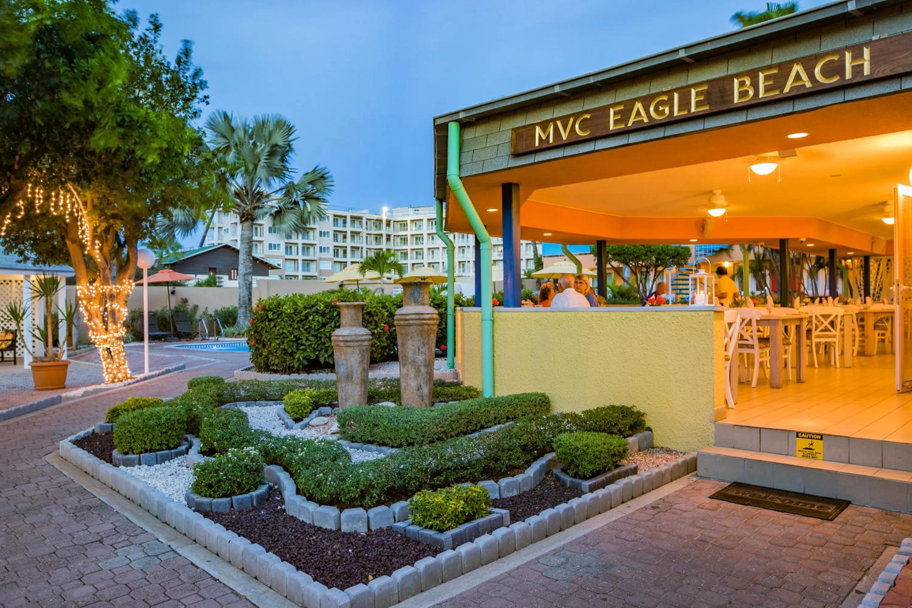 Restaurant/places to eat in MVC Eagle Beach